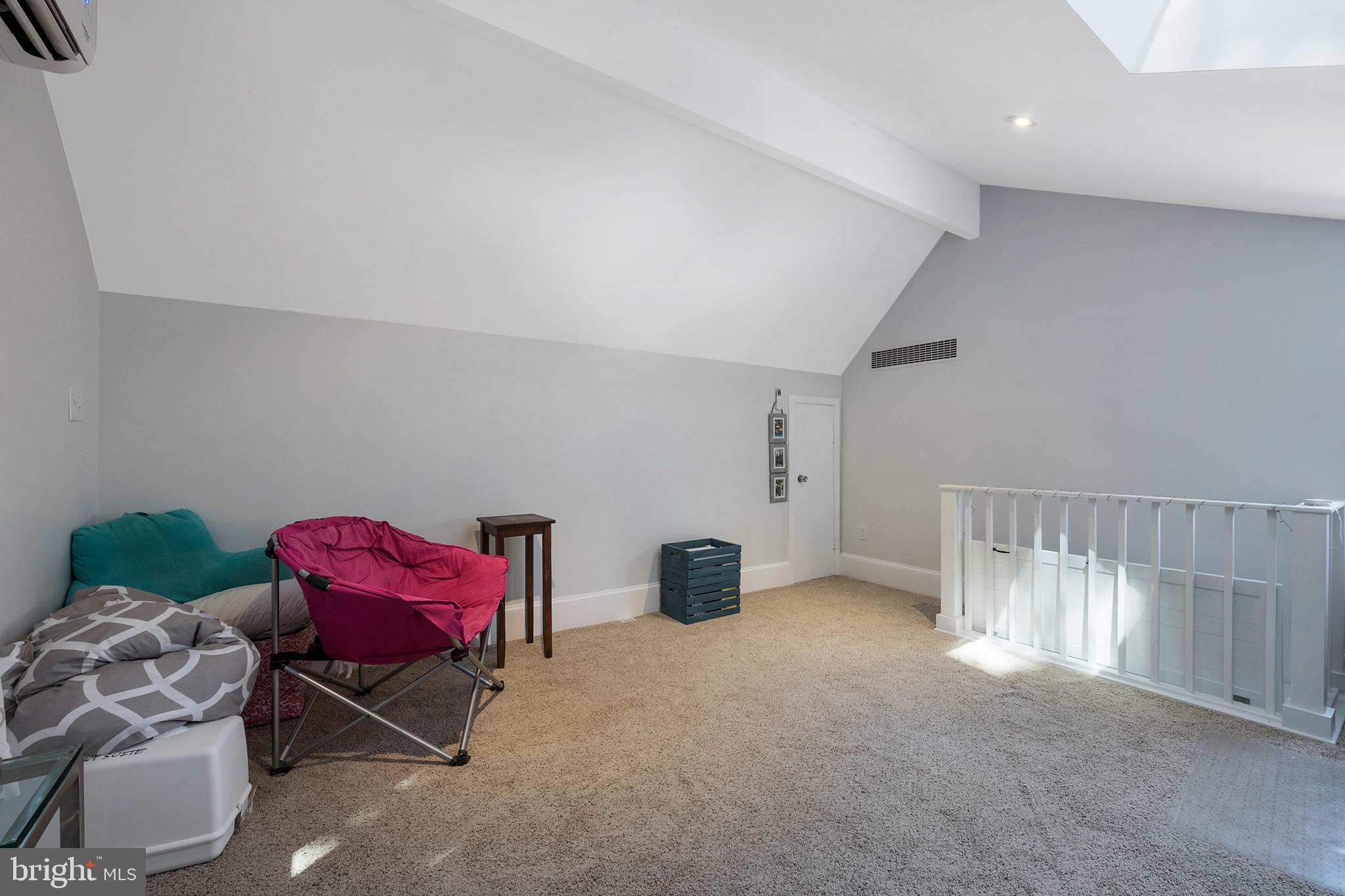 EDGEWATER - Residential