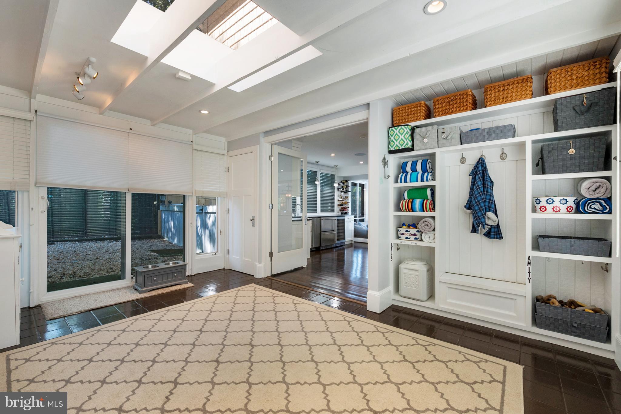 EDGEWATER - Residential