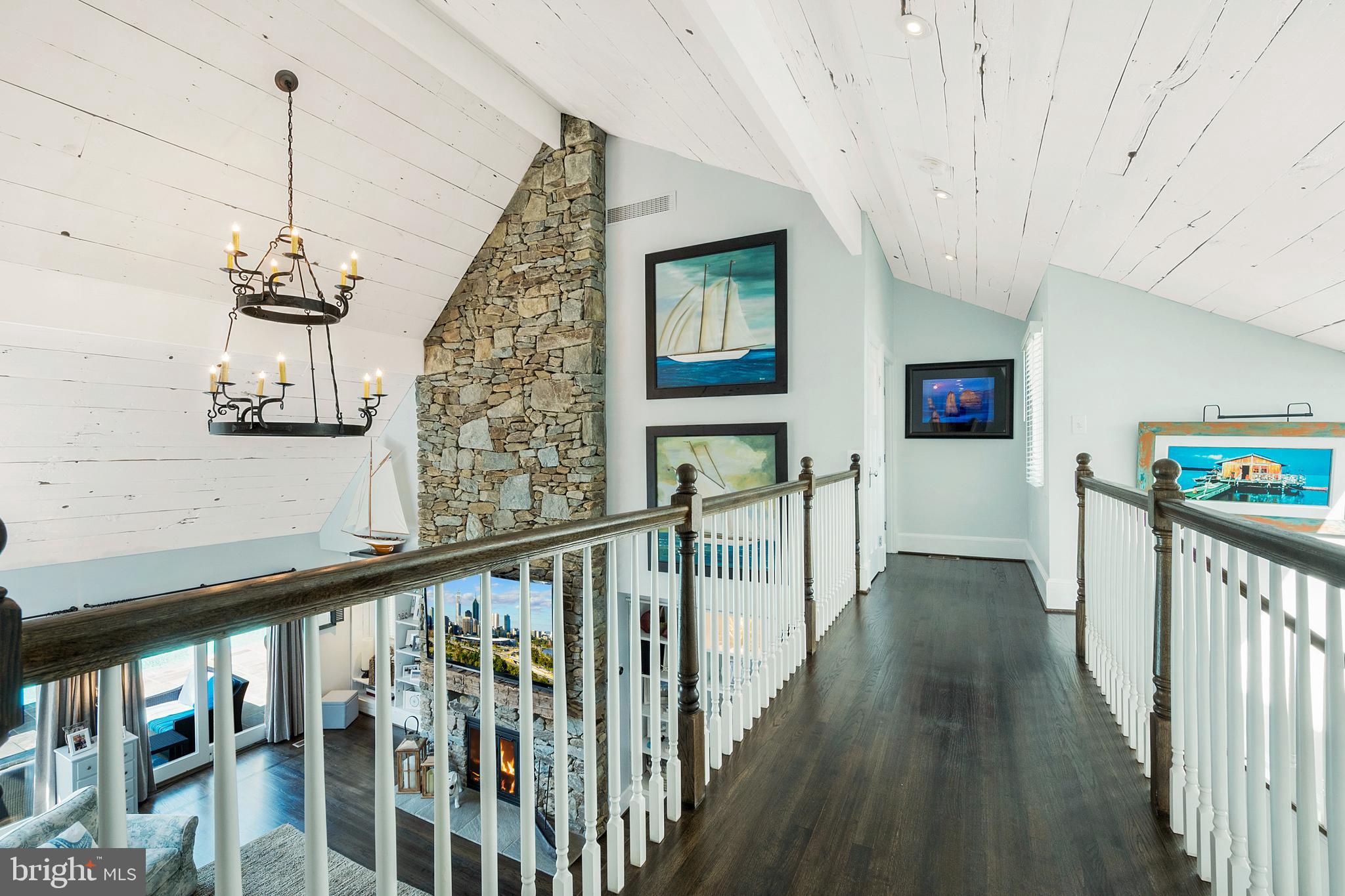 EDGEWATER - Residential