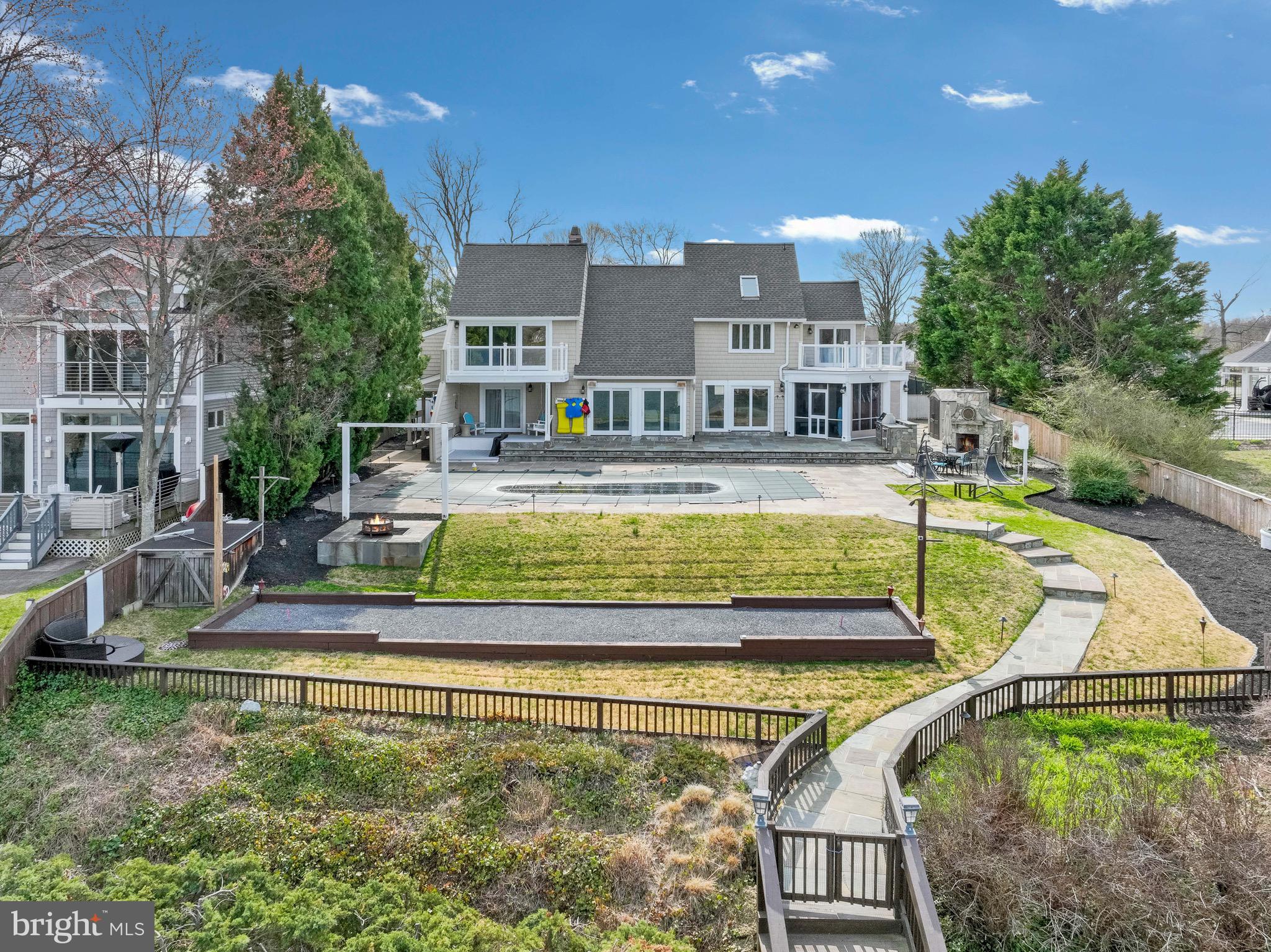 EDGEWATER - Residential