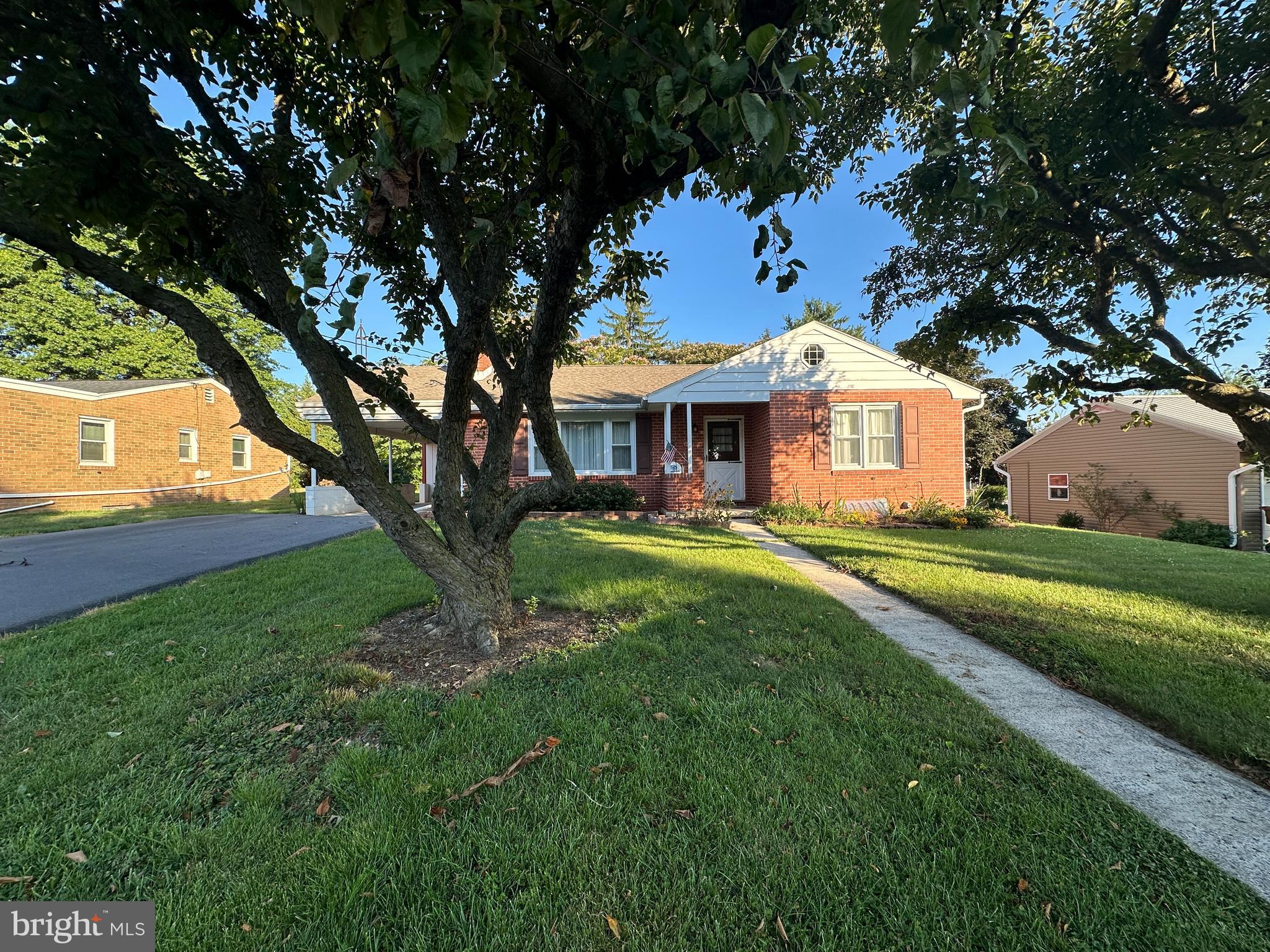 5961 BUCHANAN DRIVE
