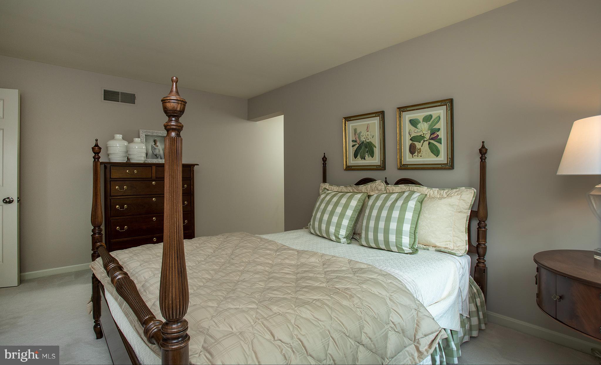 VILLAGE OF INNSBRUCK - Residential