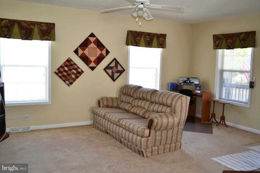 MEADOWS OF CHANTILLY - Residential