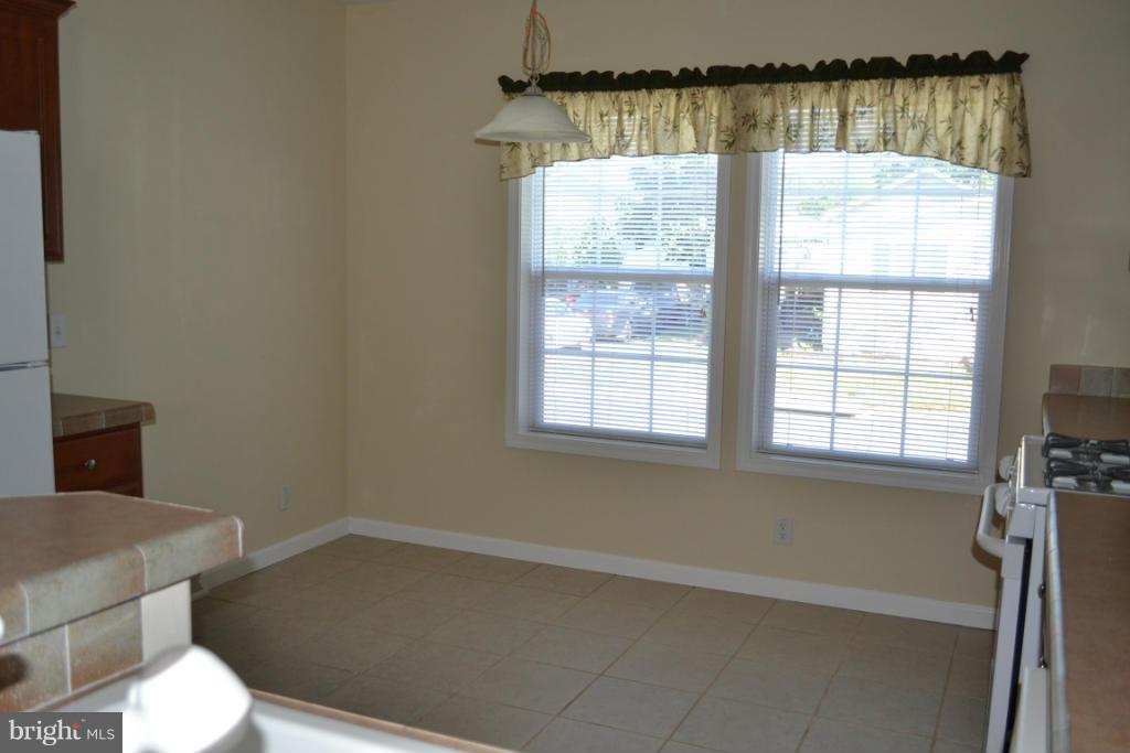 MEADOWS OF CHANTILLY - Residential