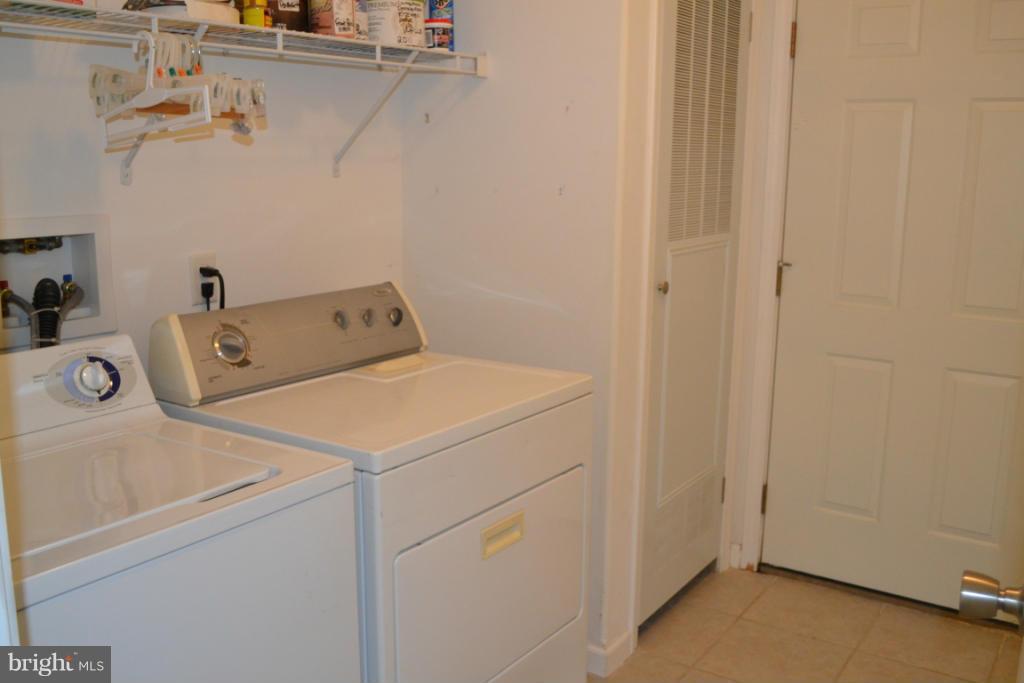 MEADOWS OF CHANTILLY - Residential