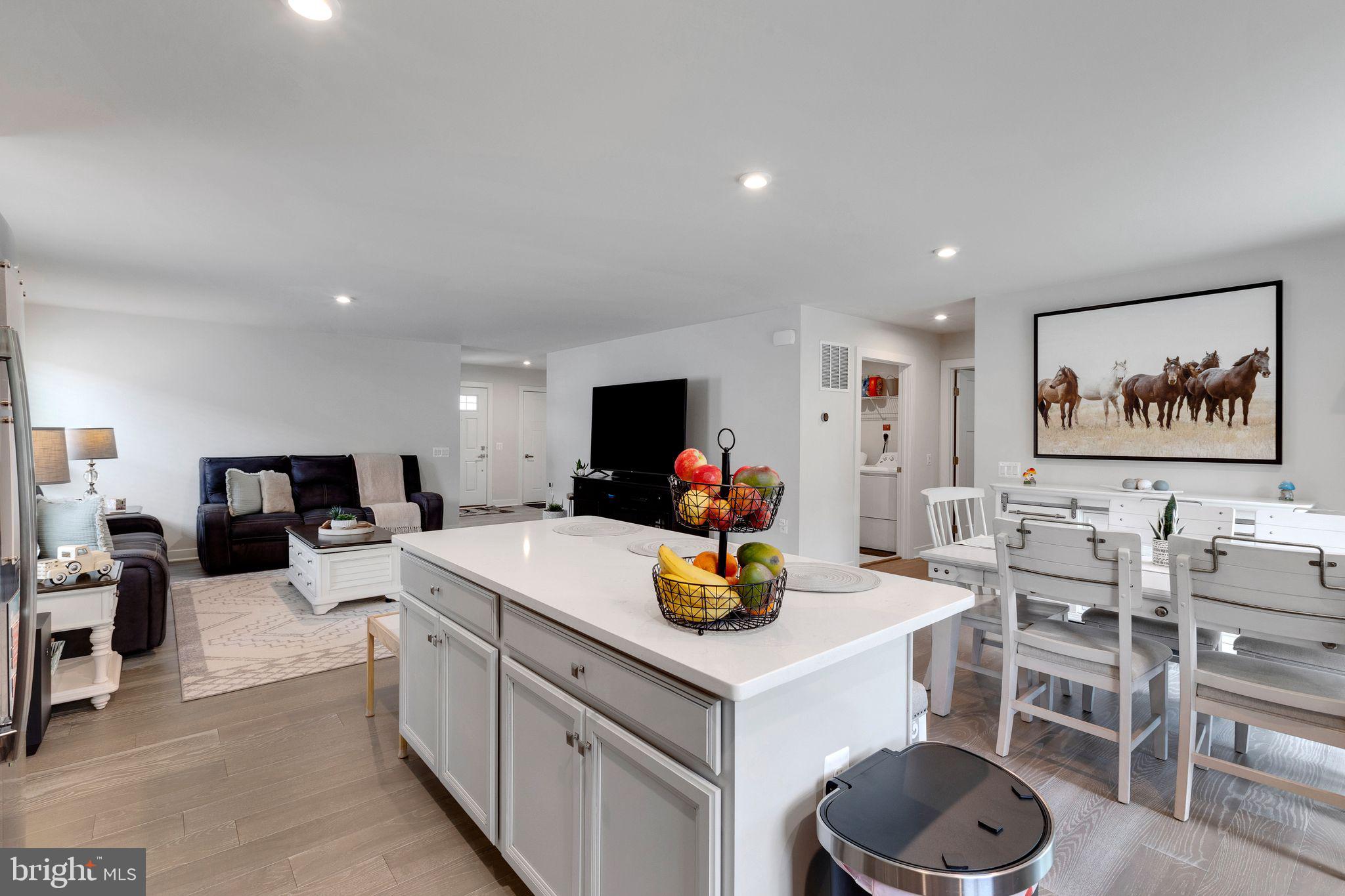 7084 BAGPIPE LANE