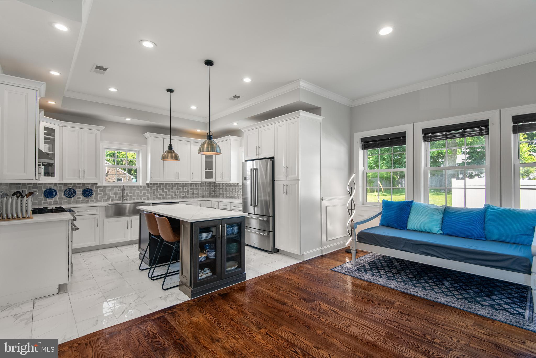 107A W CENTRAL AVENUE