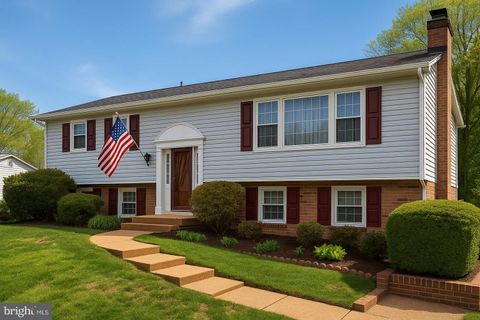 Homes For Rent - 5435 Broadmoor Street<br/> ALEXANDRIA, VA 22315