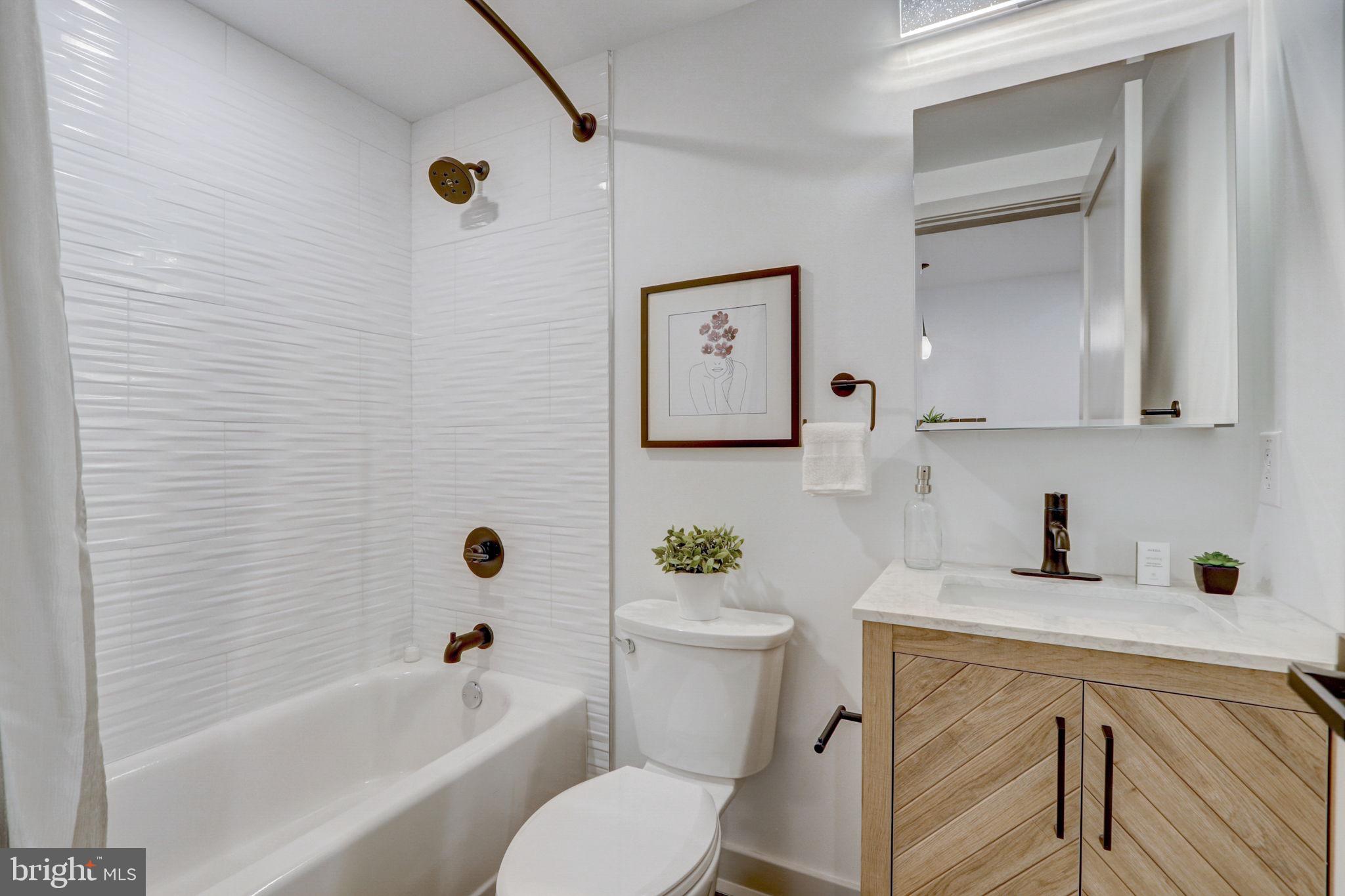 ROXBOROUGH - Residential Lease