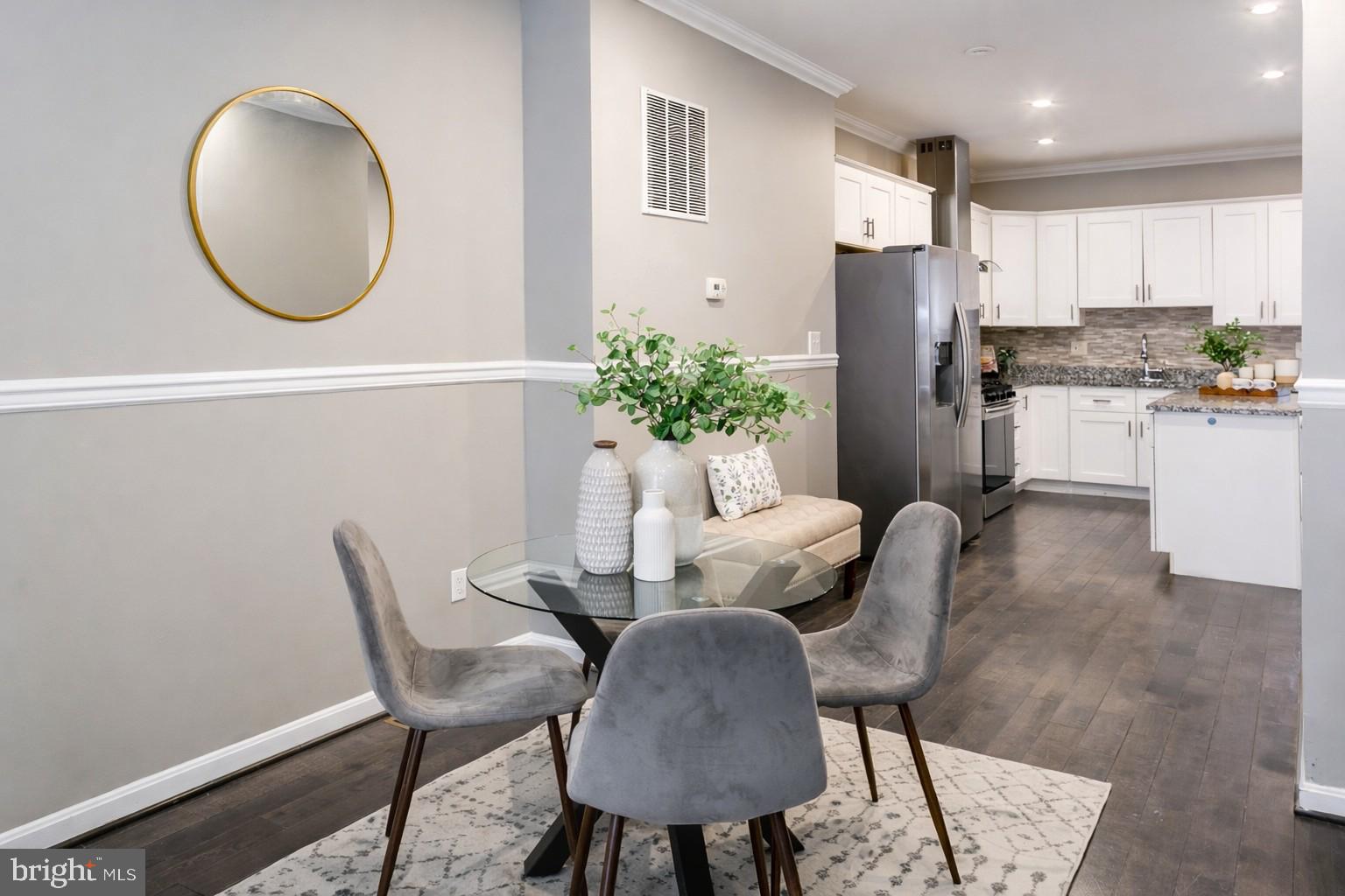 HIGHLANDTOWN - Residential