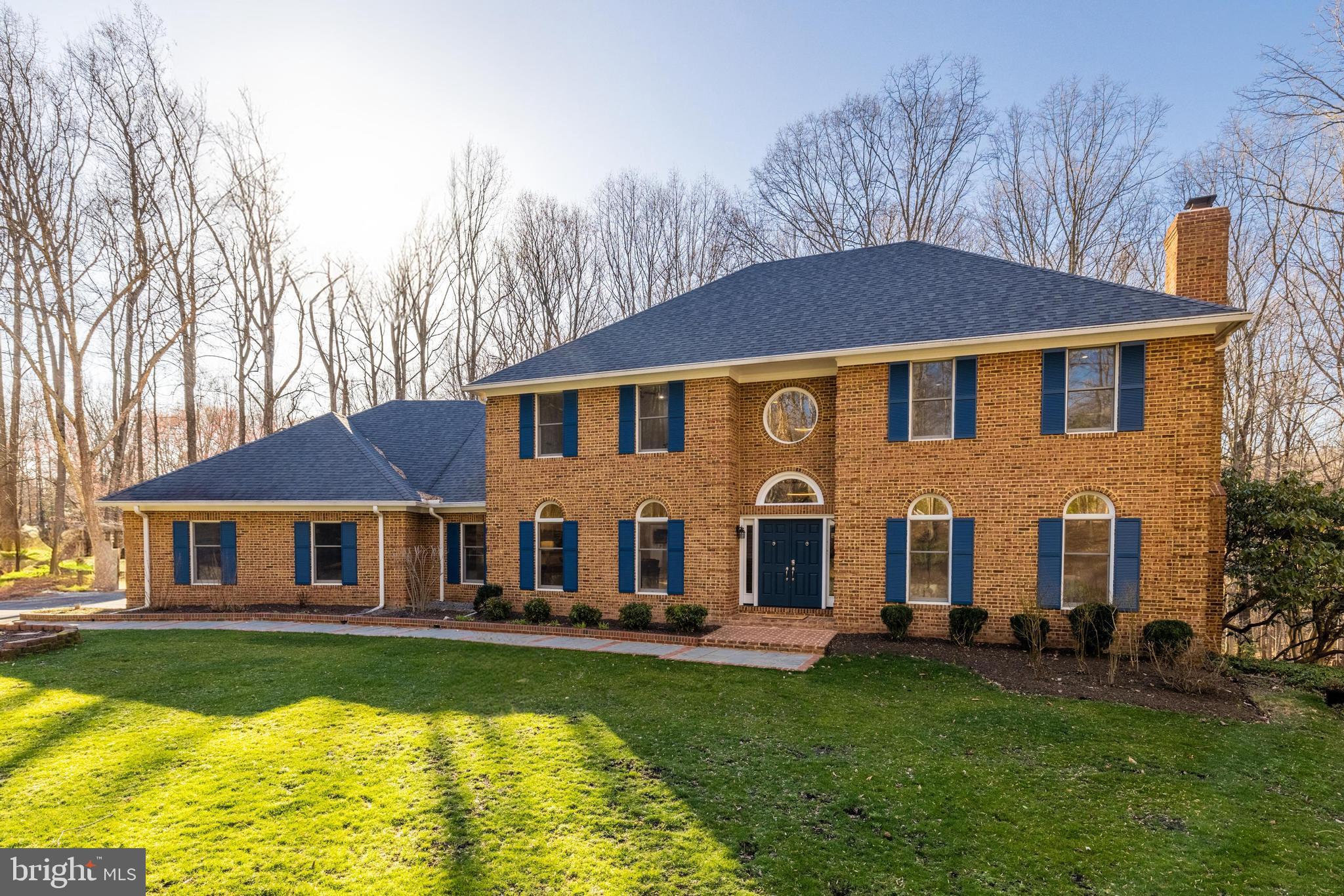 CHINQUAPIN MANOR - Residential