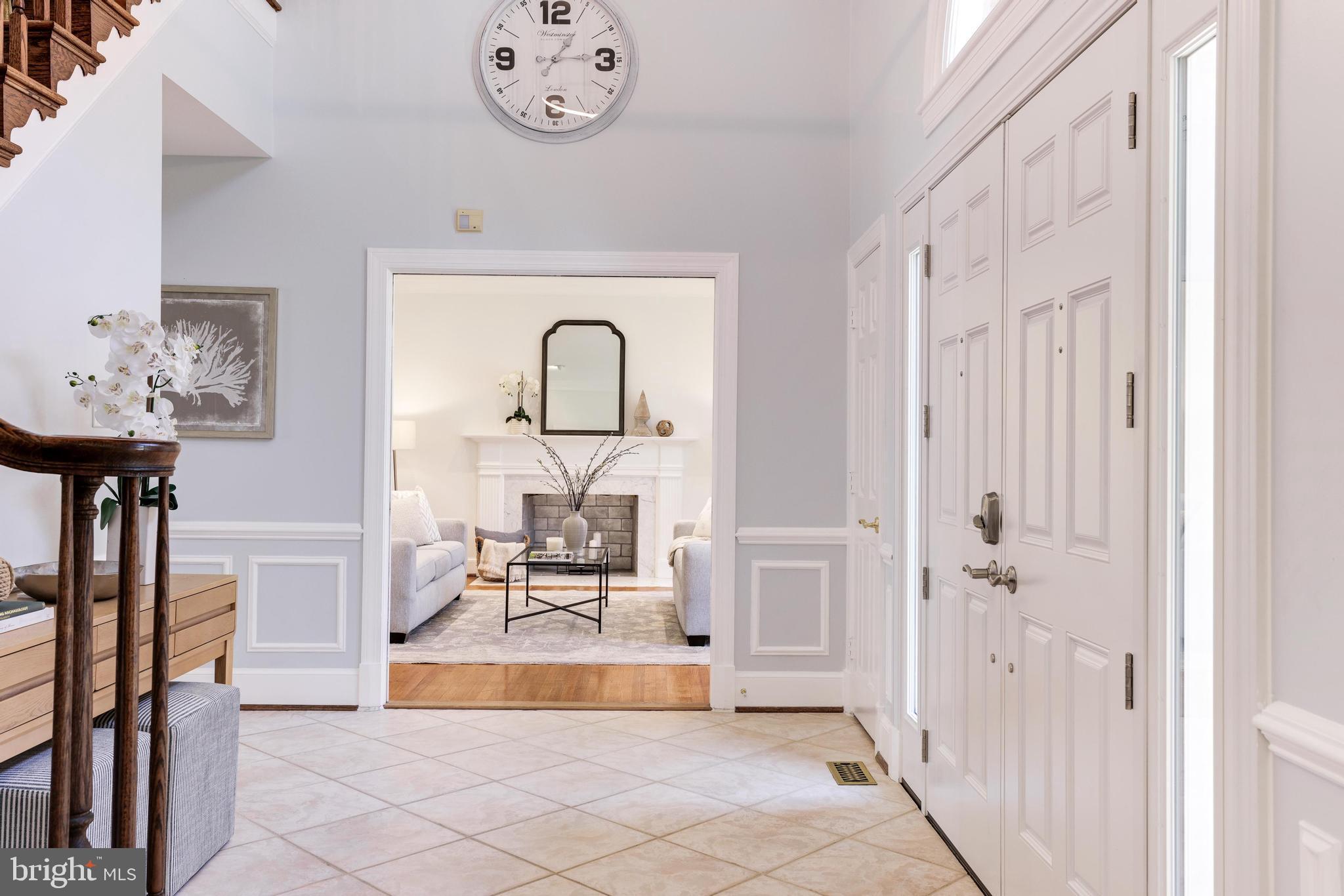 CHINQUAPIN MANOR - Residential