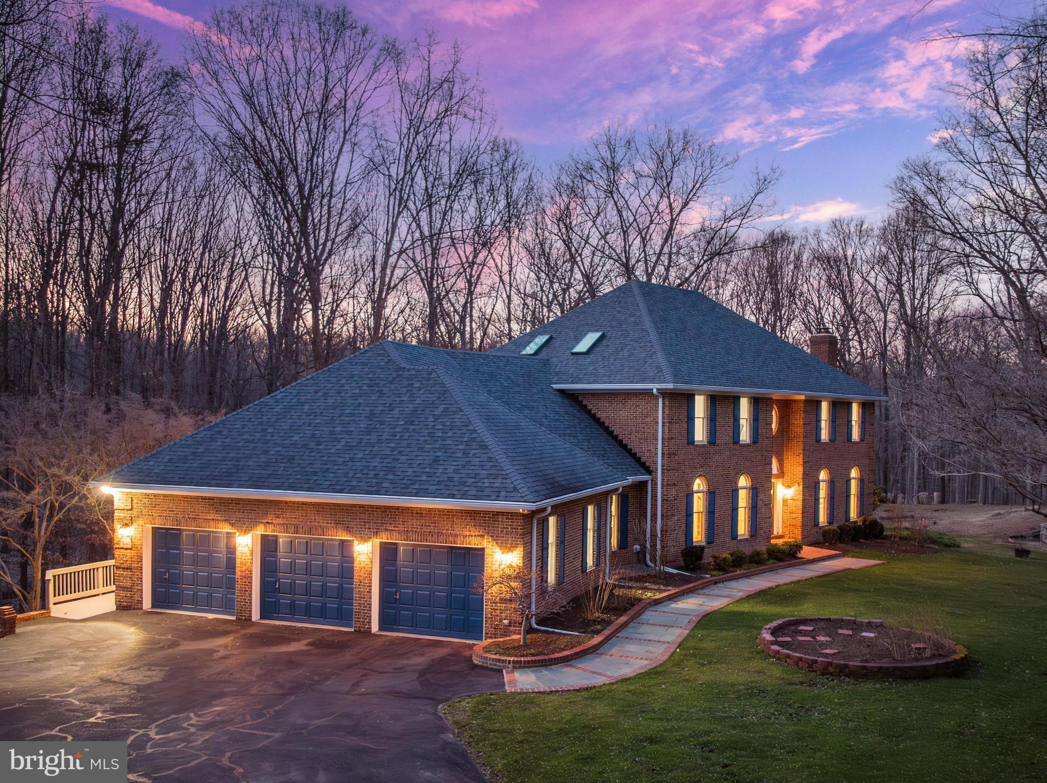 CHINQUAPIN MANOR - Residential