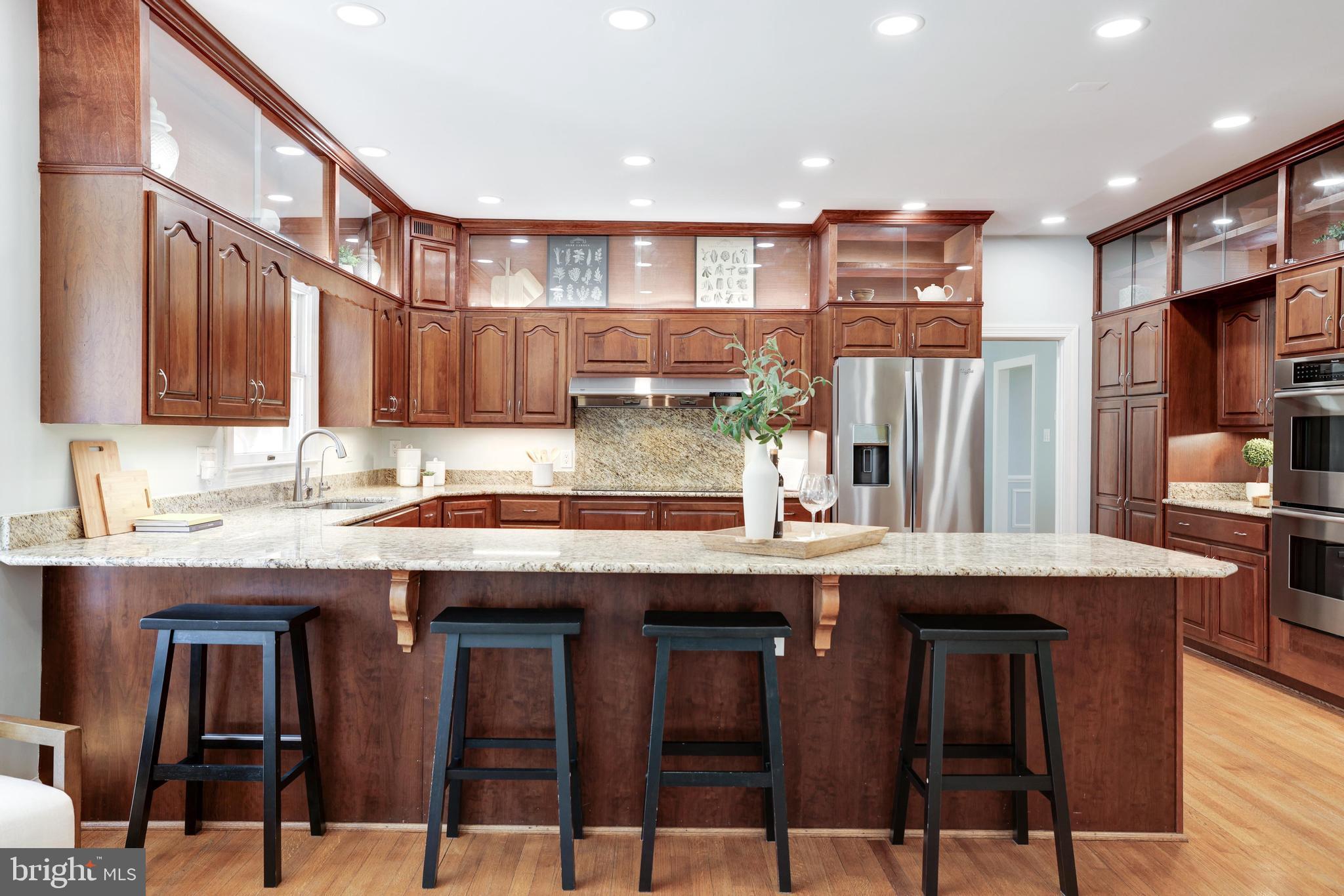 CHINQUAPIN MANOR - Residential