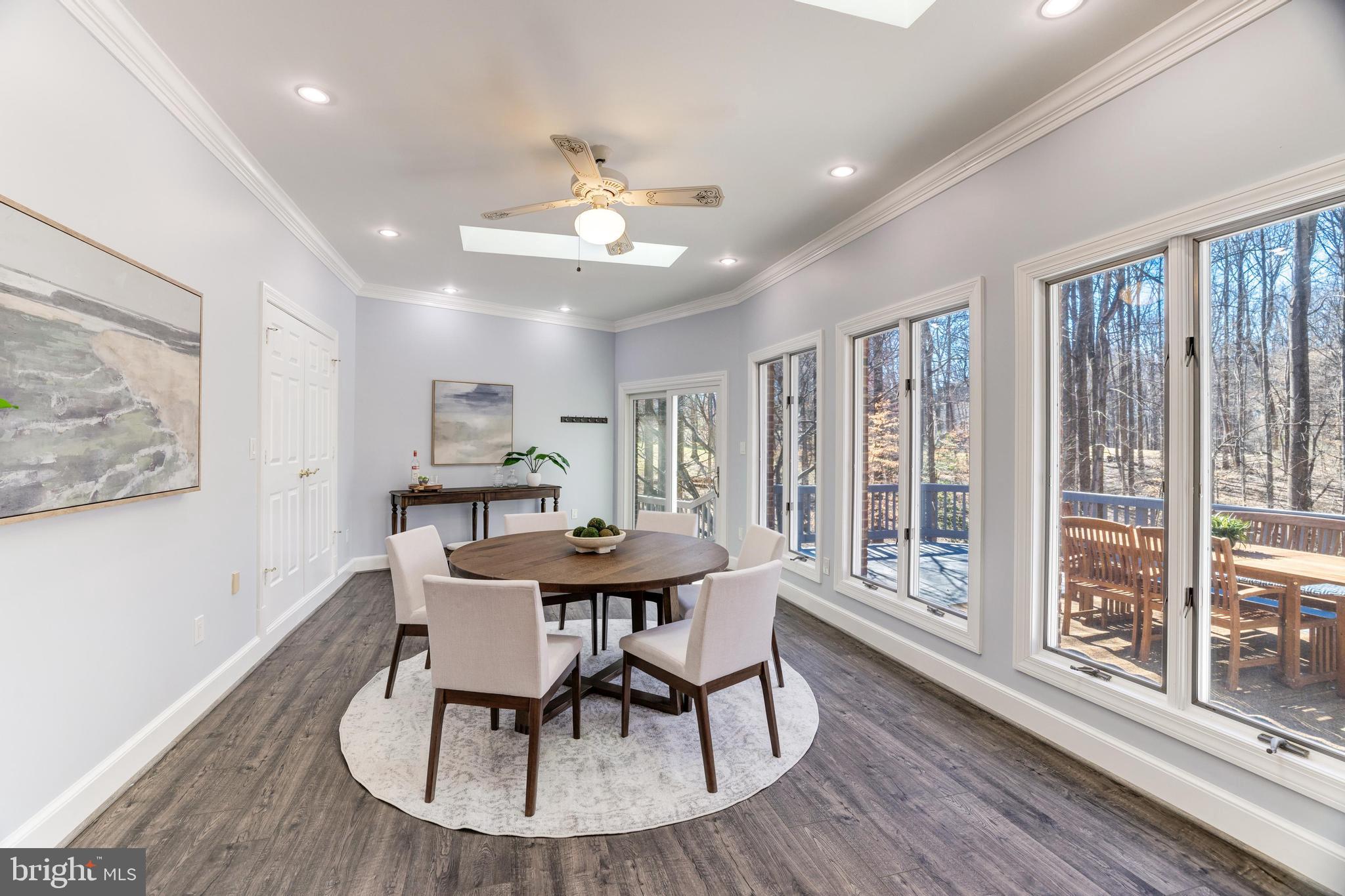 CHINQUAPIN MANOR - Residential