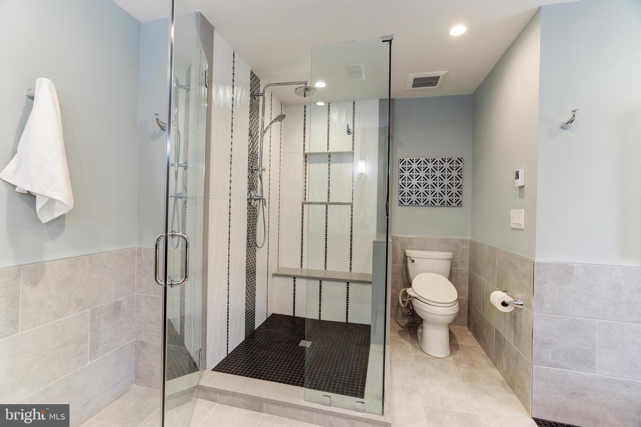 CHINQUAPIN MANOR - Residential