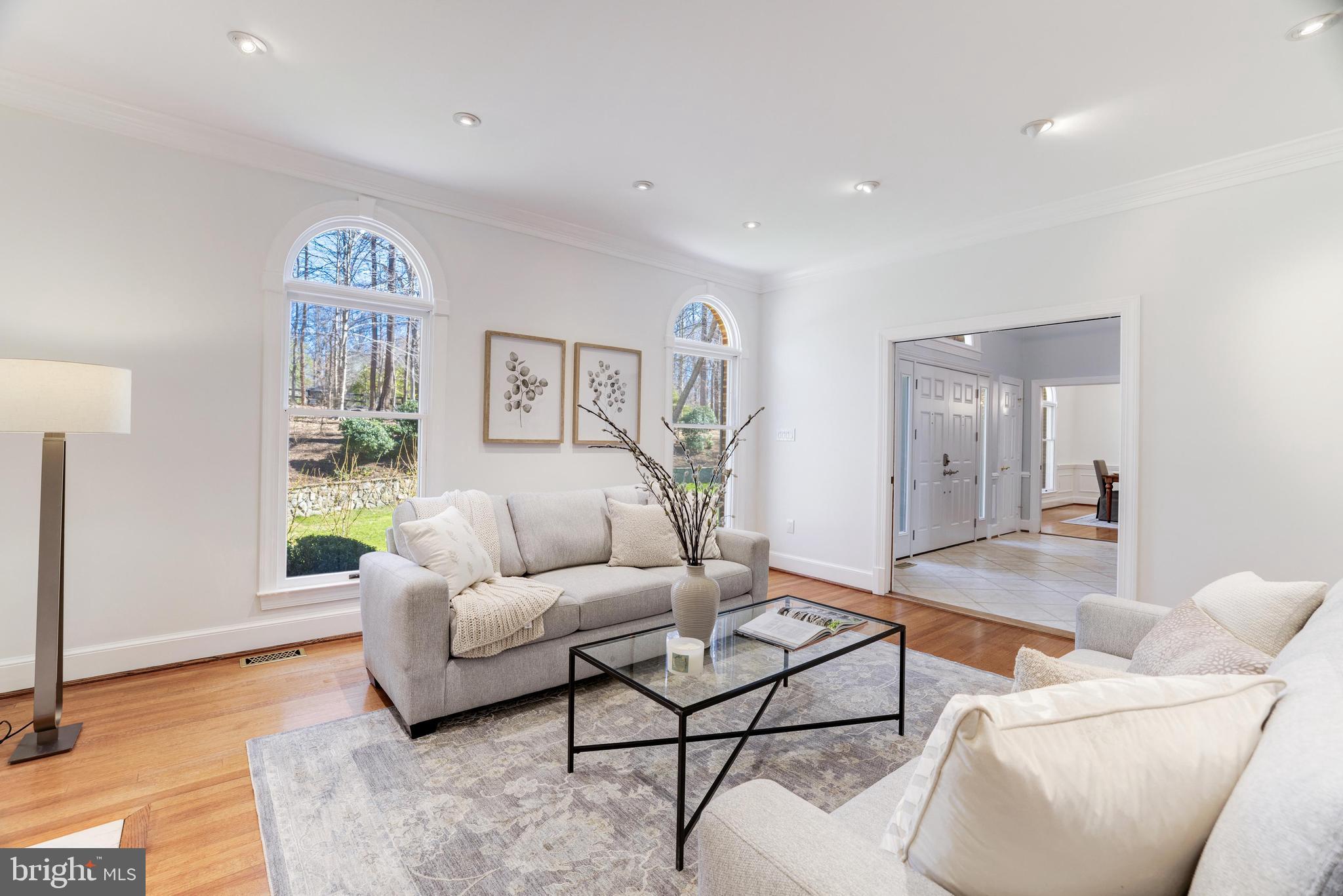 CHINQUAPIN MANOR - Residential