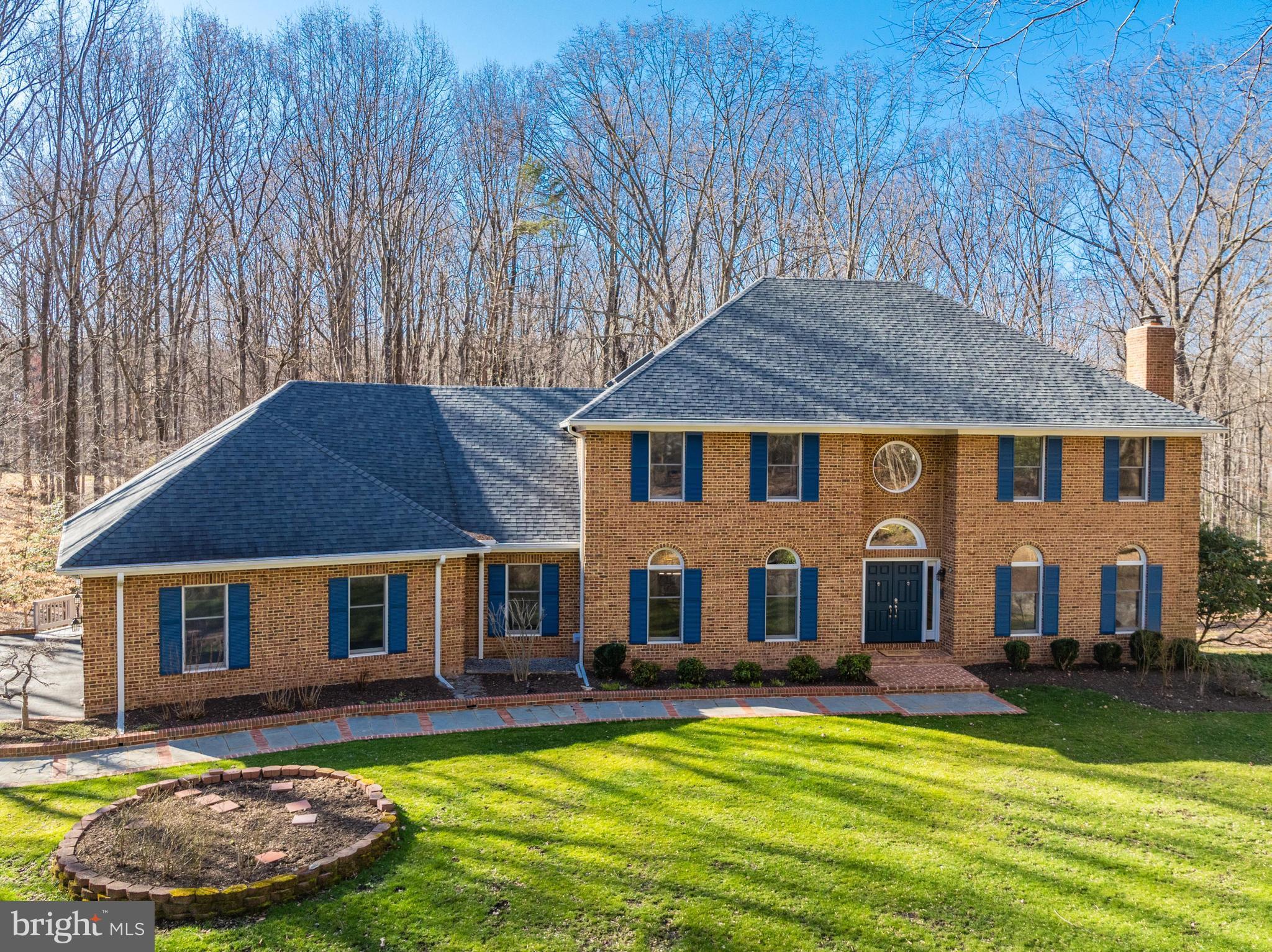 CHINQUAPIN MANOR - Residential