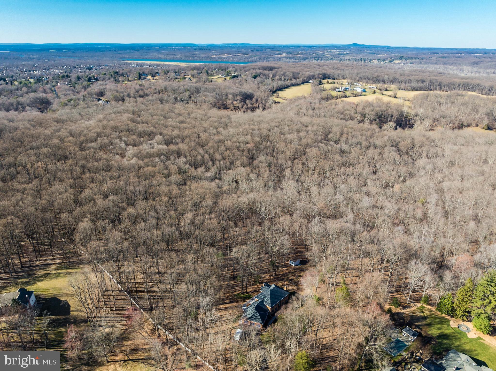 CHINQUAPIN MANOR - Residential