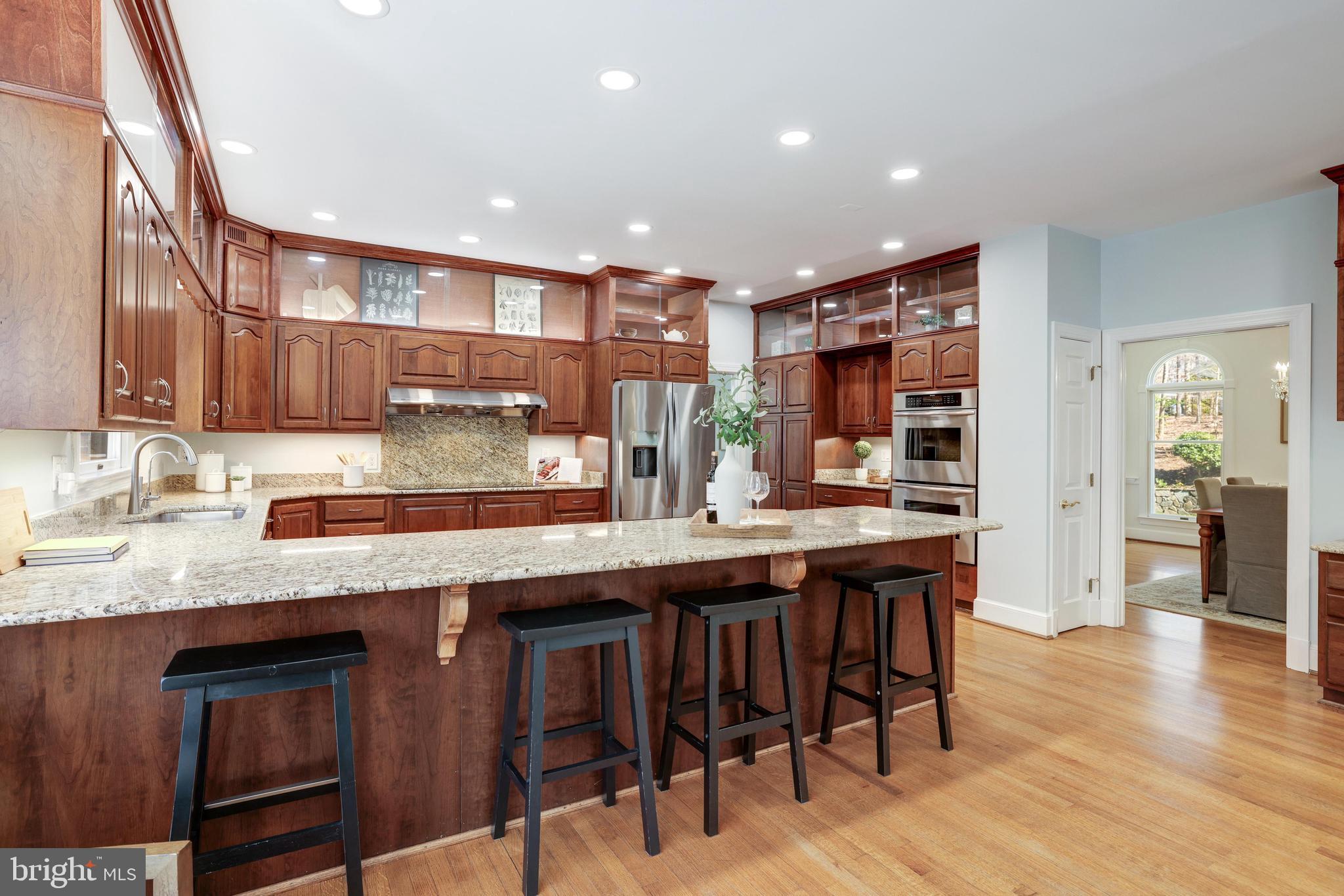 CHINQUAPIN MANOR - Residential