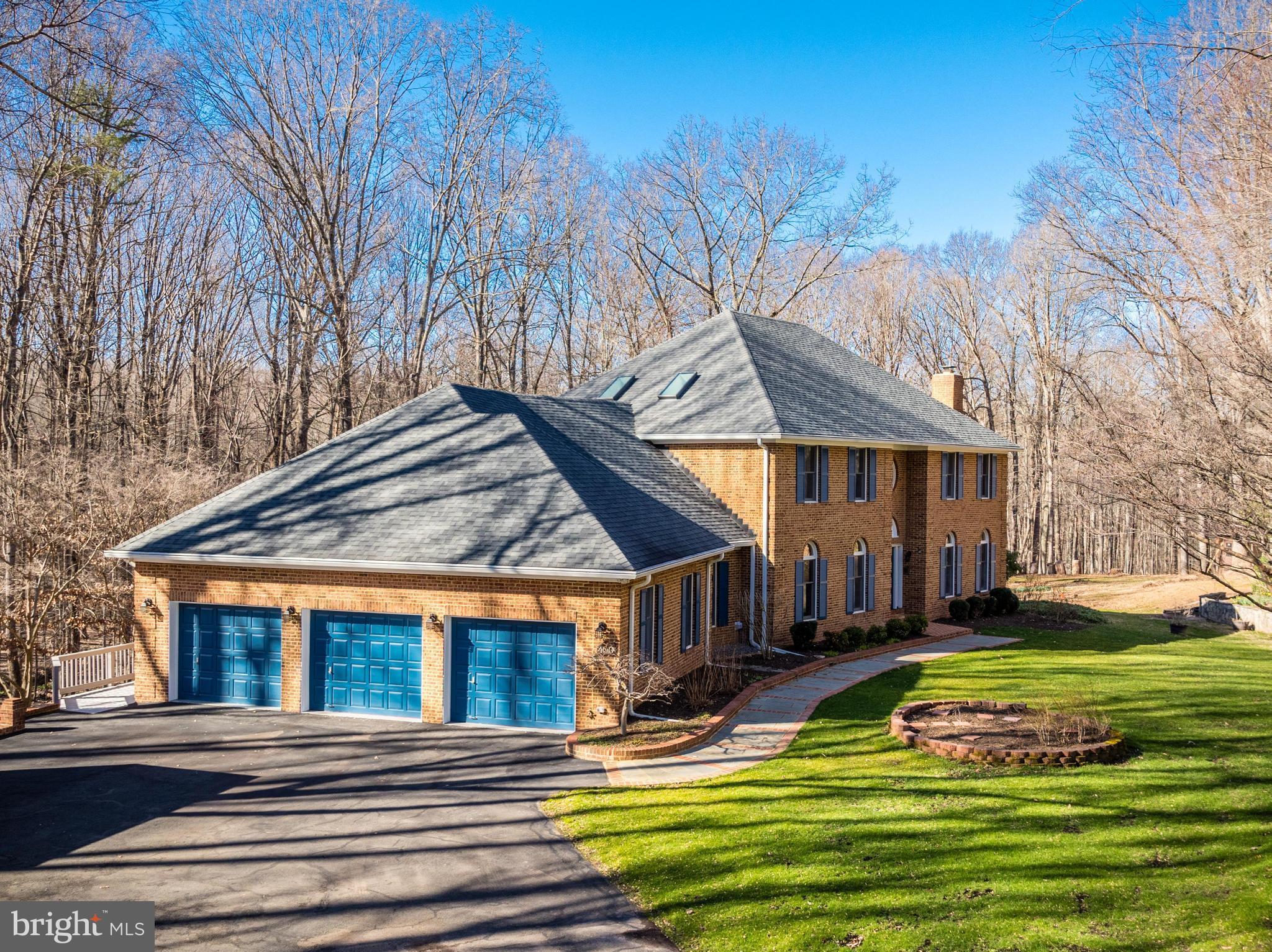 CHINQUAPIN MANOR - Residential