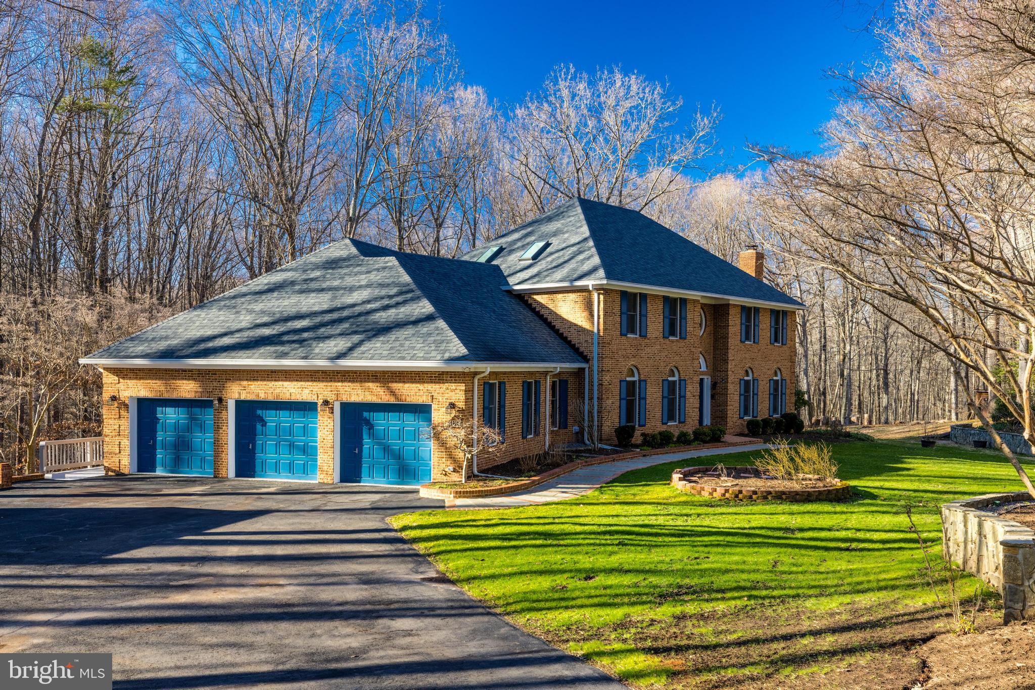 CHINQUAPIN MANOR - Residential