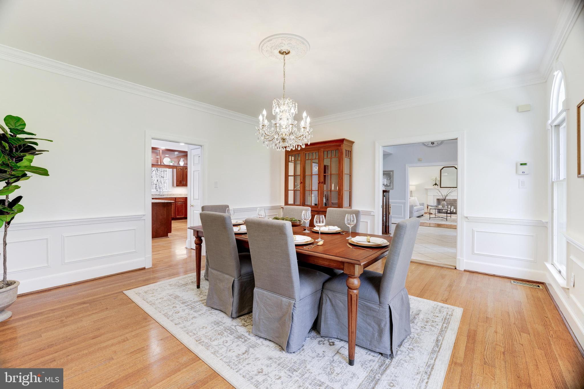 CHINQUAPIN MANOR - Residential