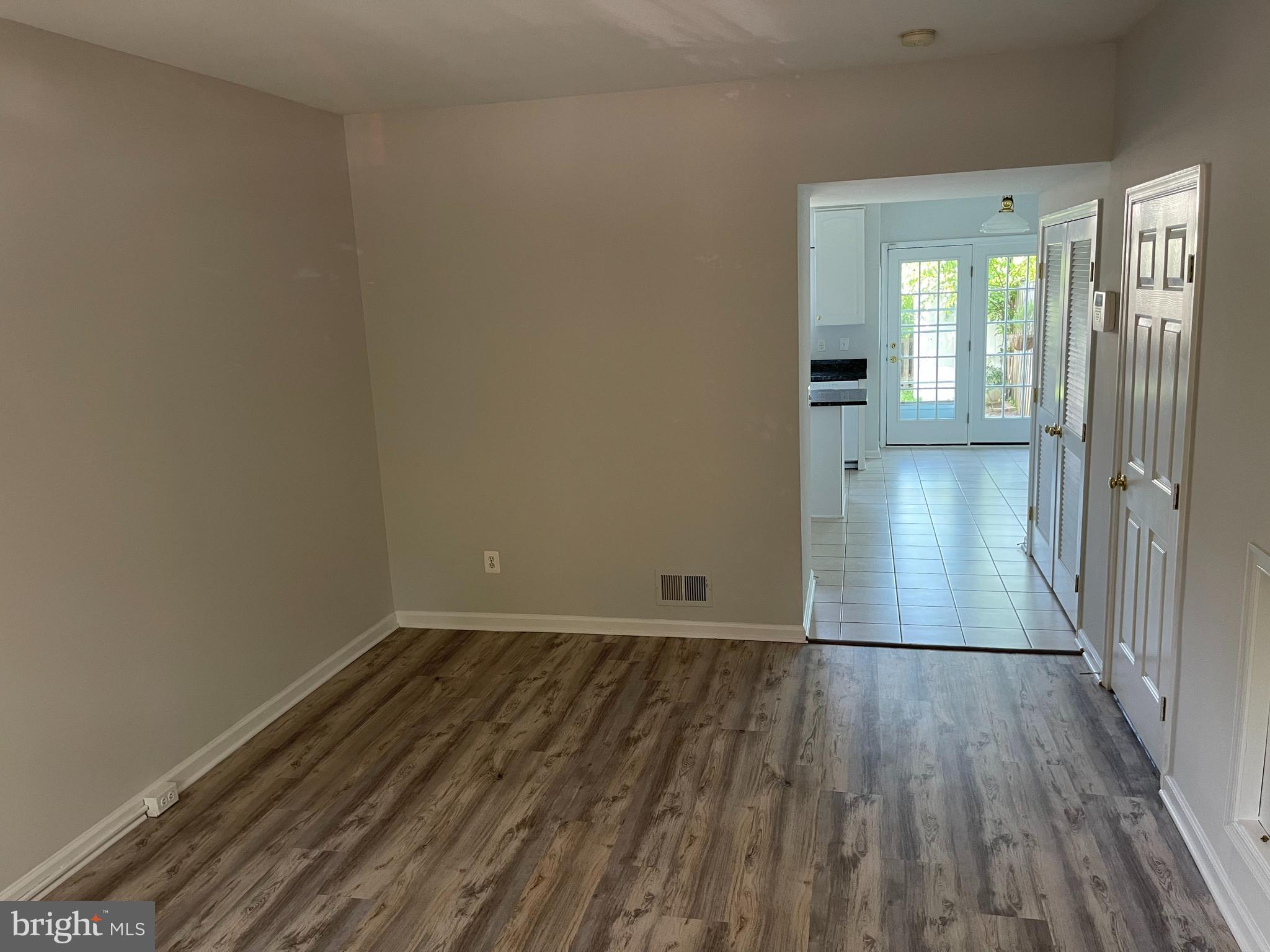 ASHBURN VILLAGE - Residential Lease