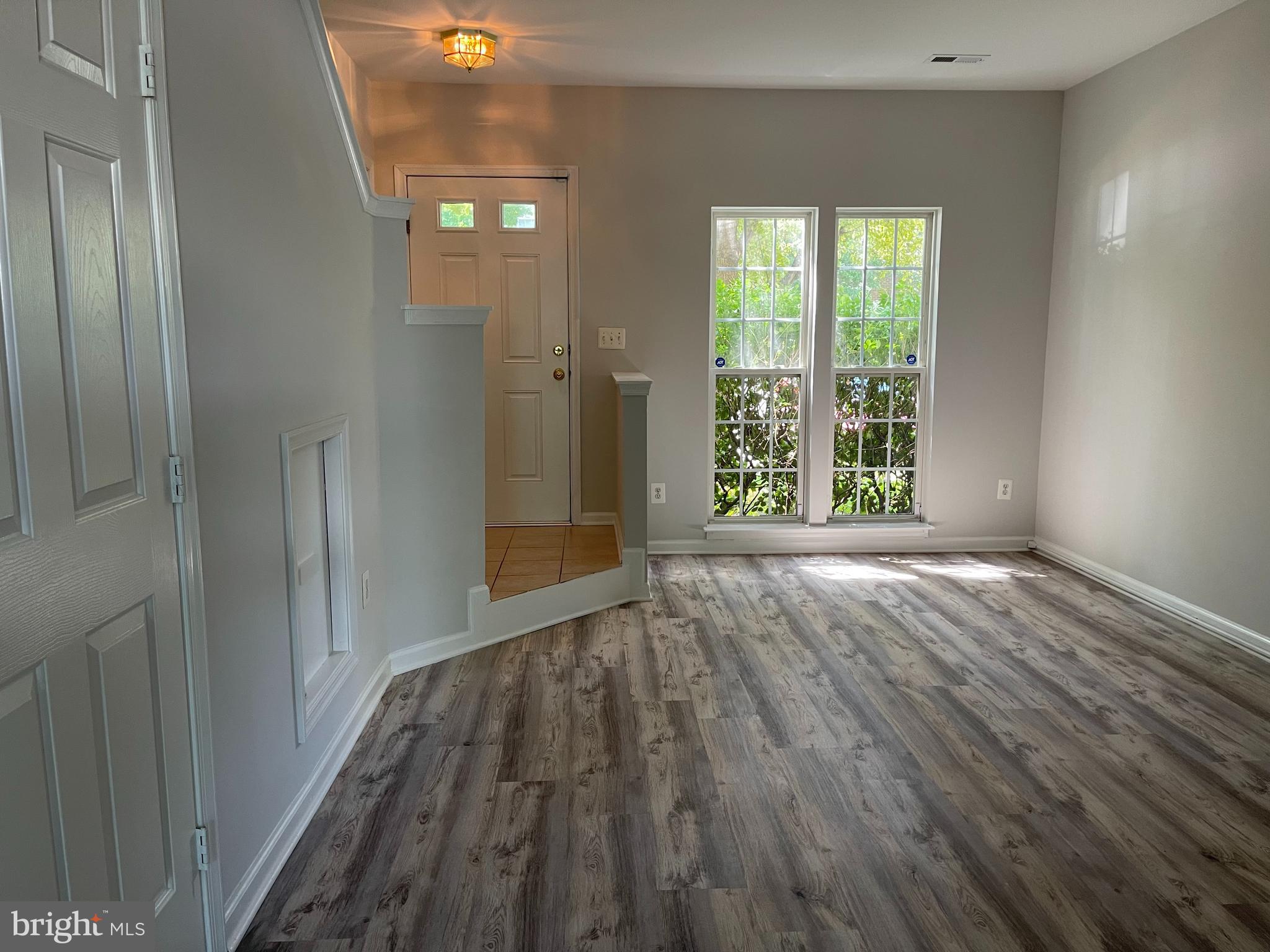 ASHBURN VILLAGE - Residential Lease