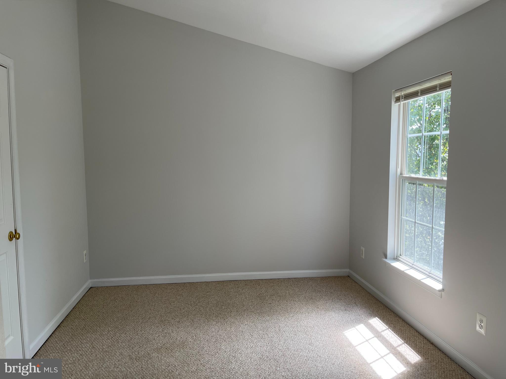 ASHBURN VILLAGE - Residential Lease