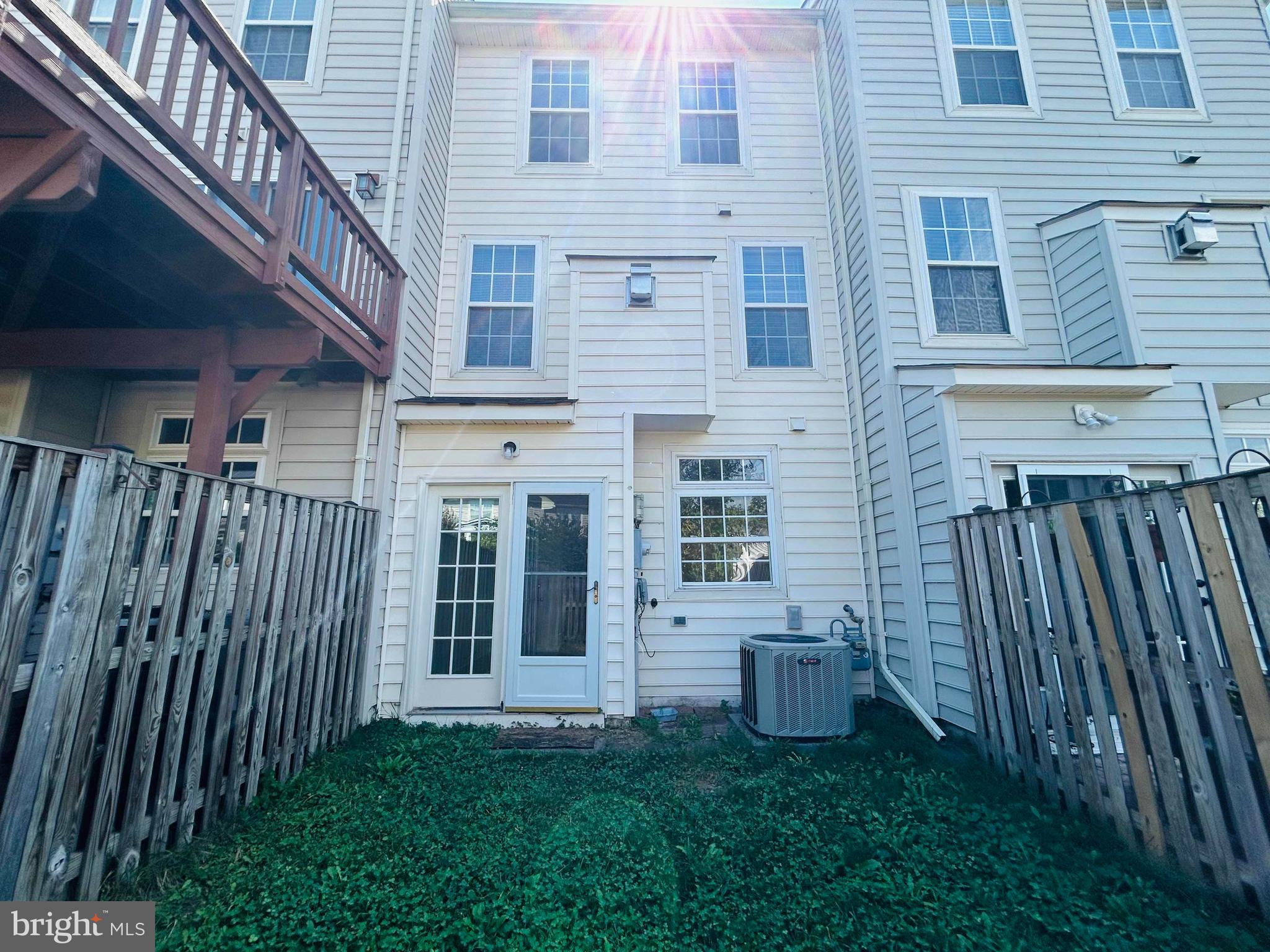 ASHBURN VILLAGE - Residential Lease