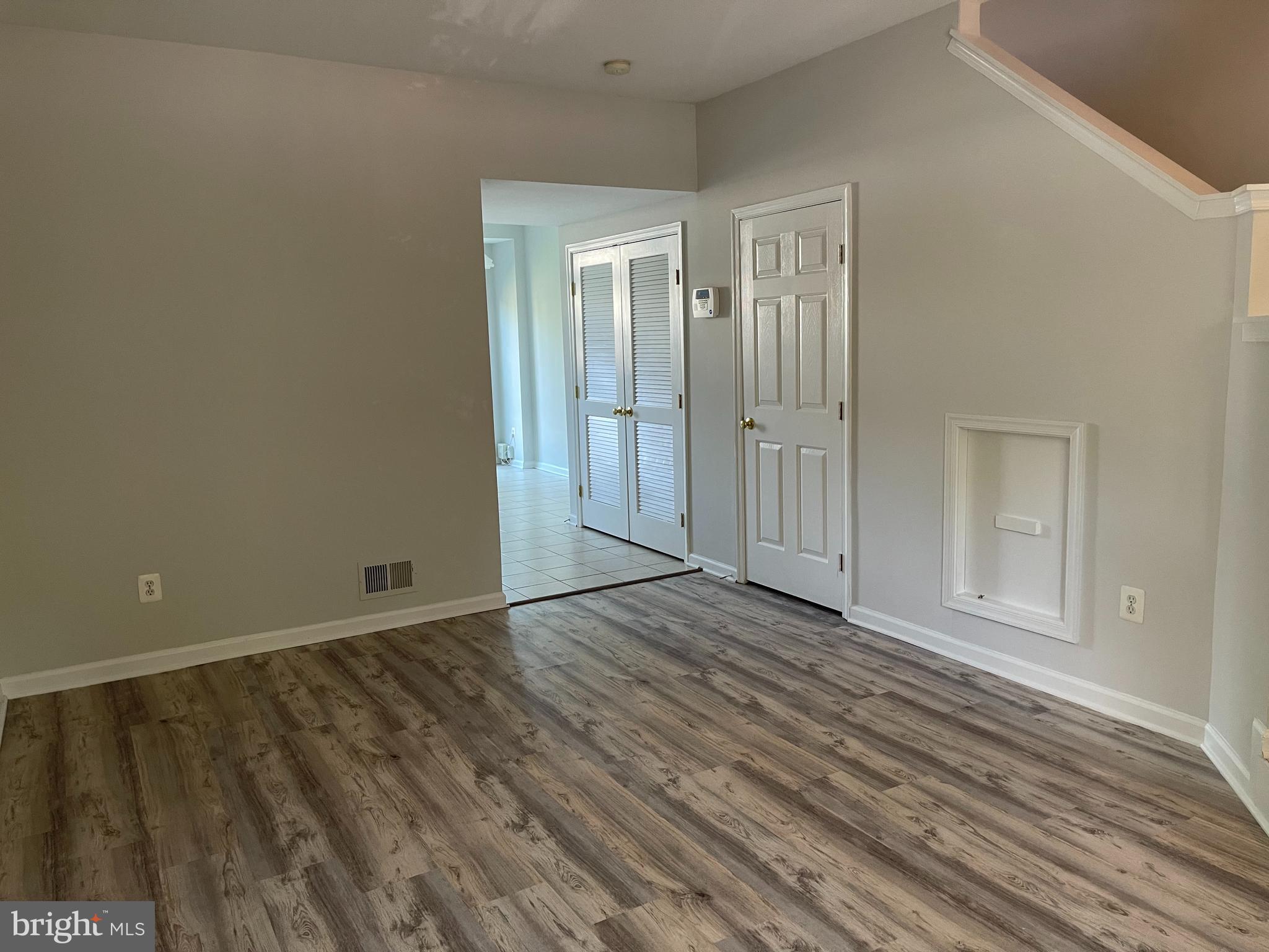 ASHBURN VILLAGE - Residential Lease