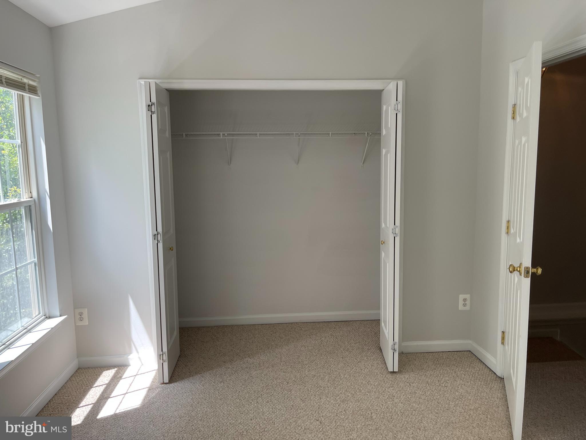 ASHBURN VILLAGE - Residential Lease