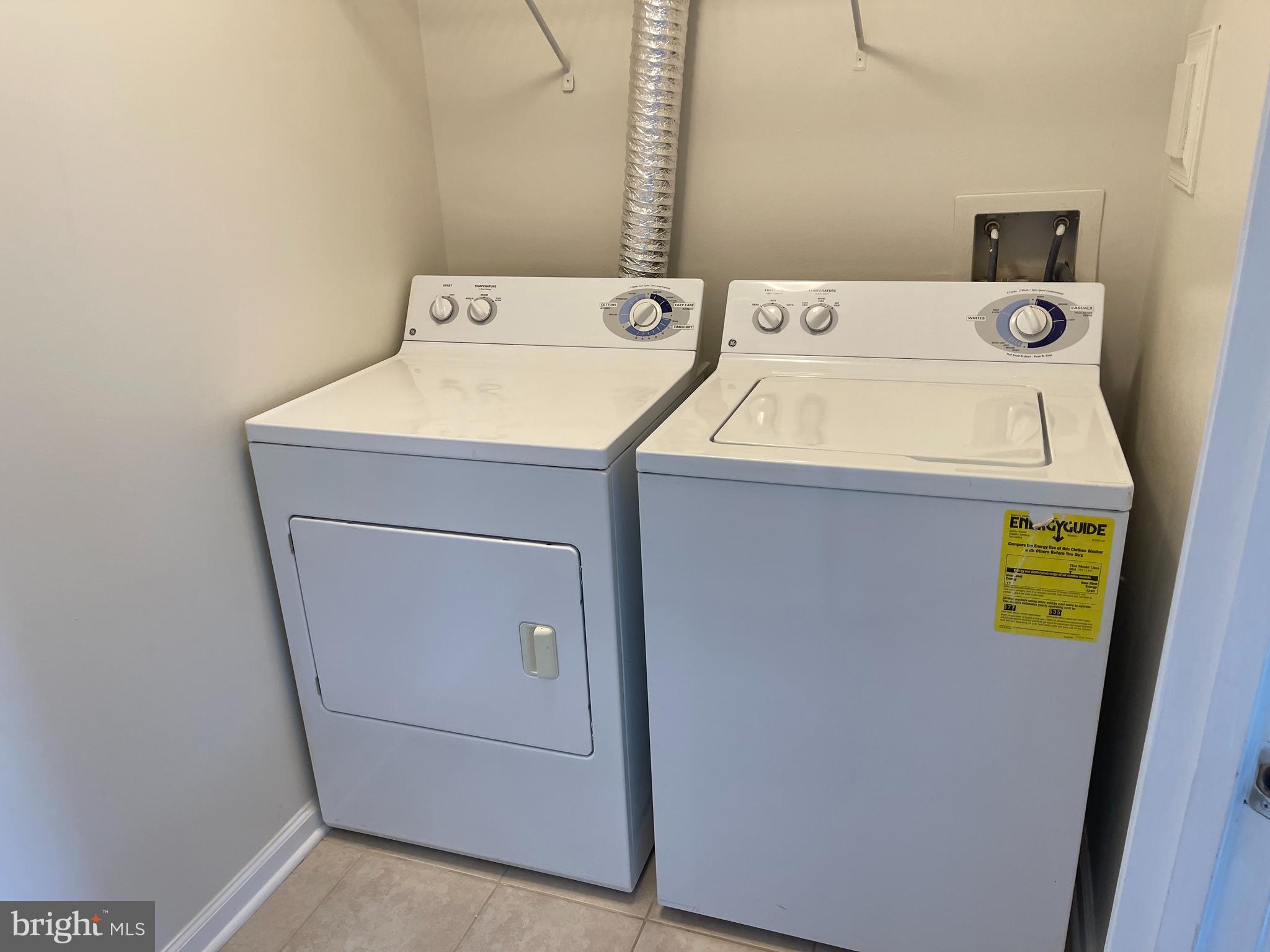 ASHBURN VILLAGE - Residential Lease