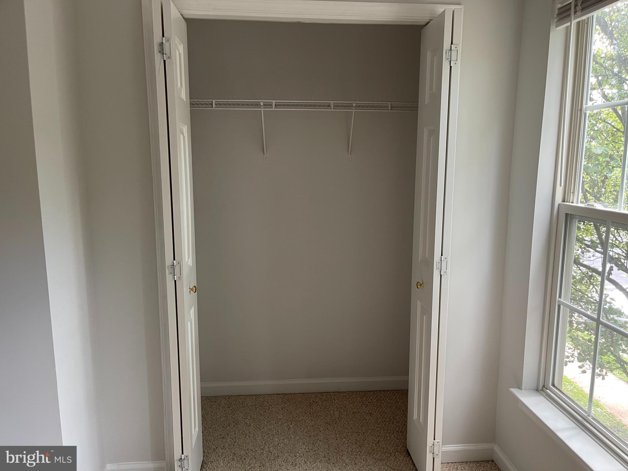 ASHBURN VILLAGE - Residential Lease