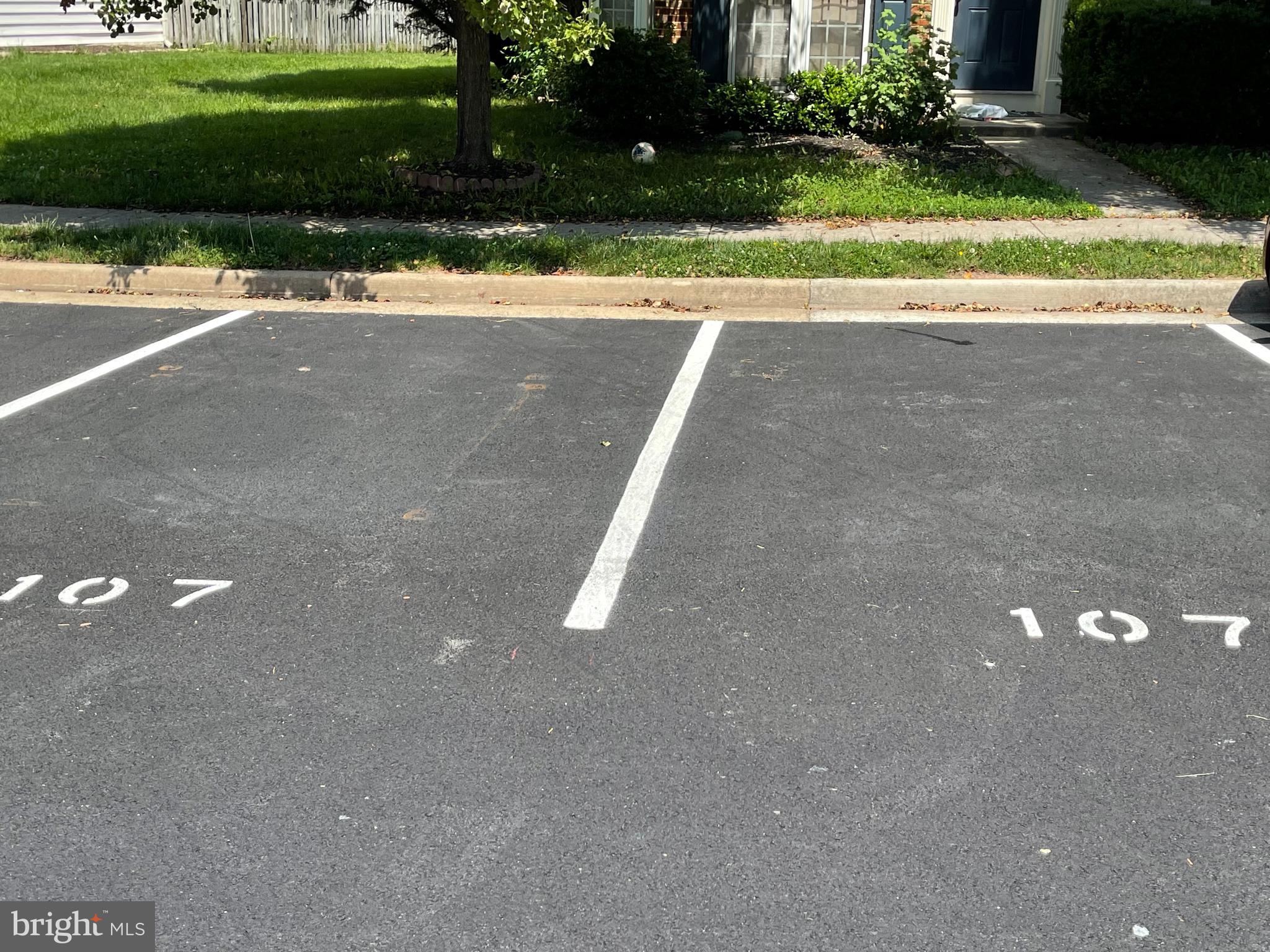 ASHBURN VILLAGE - Residential Lease