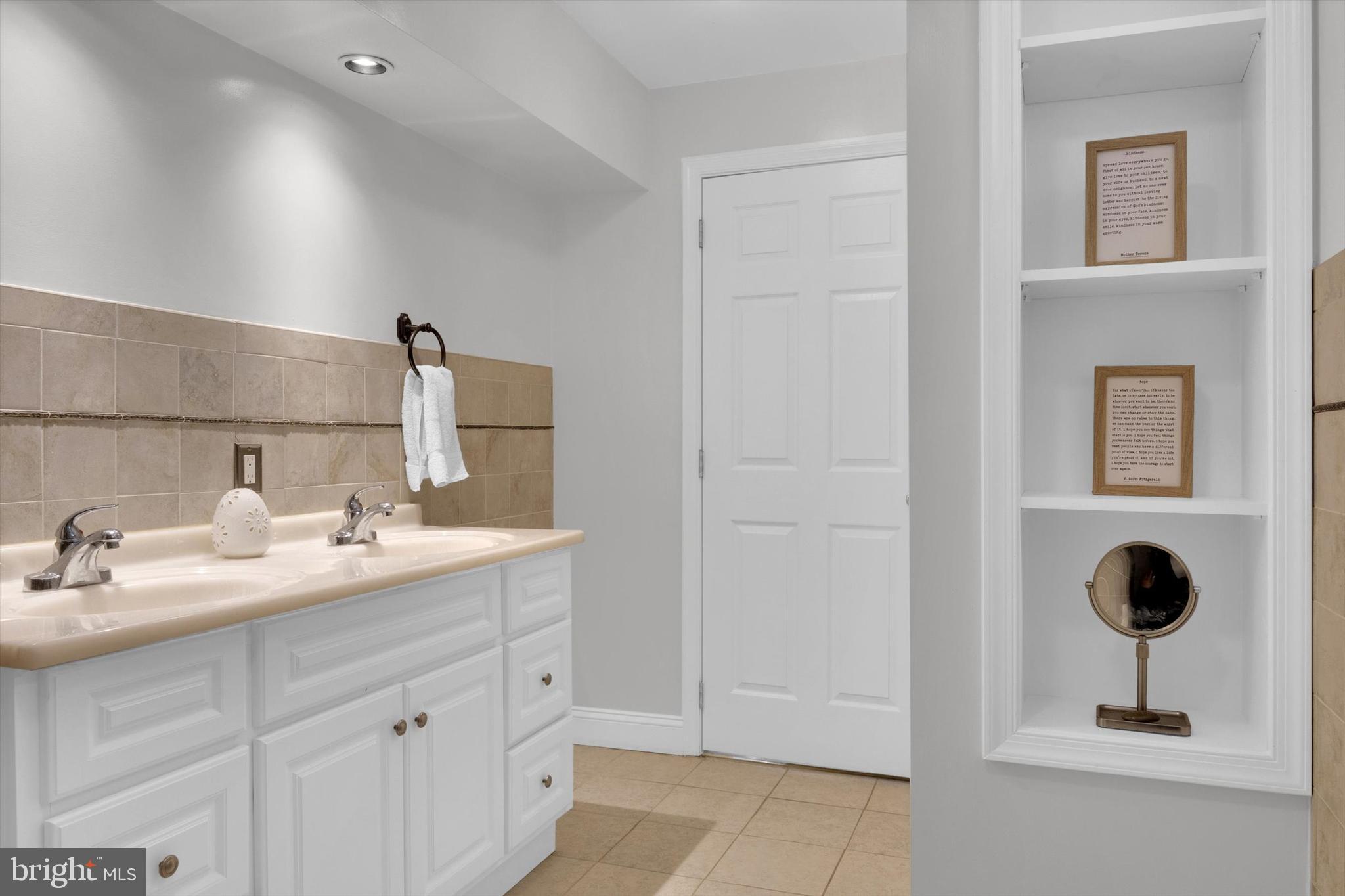 NORMANDY FARMS - Residential