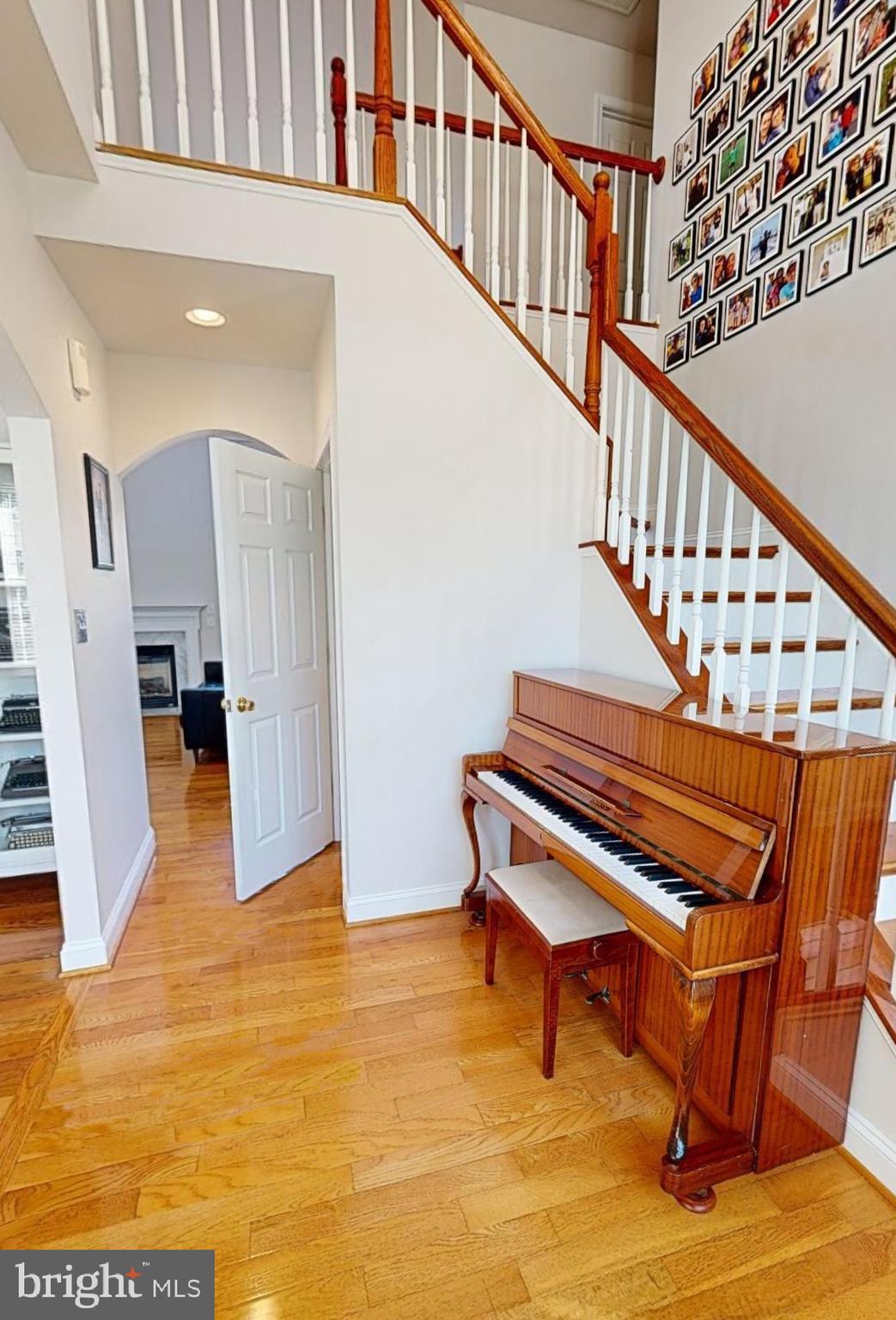 6408 HEDGEWICK COURT