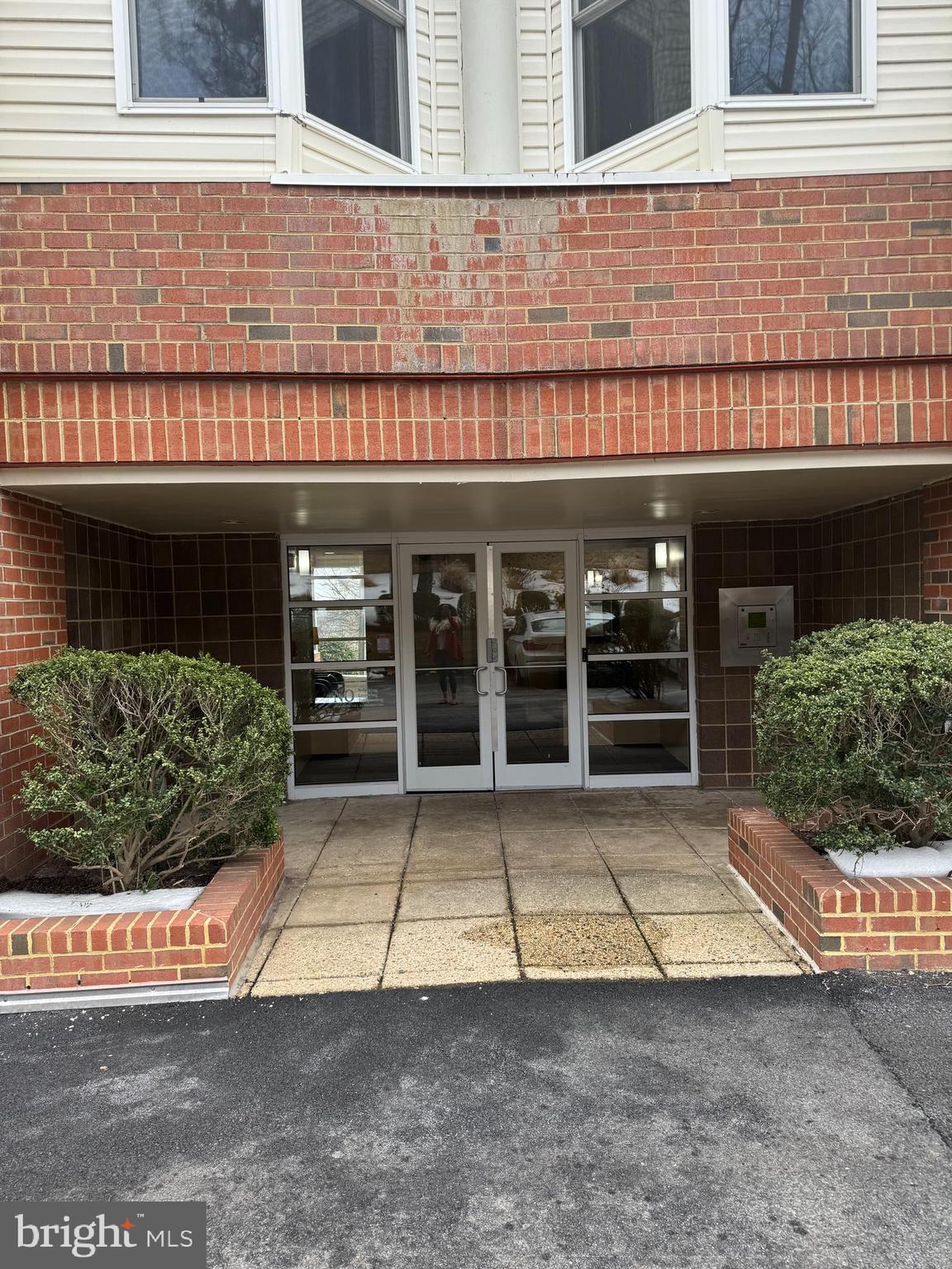 301 S REYNOLDS STREET 611