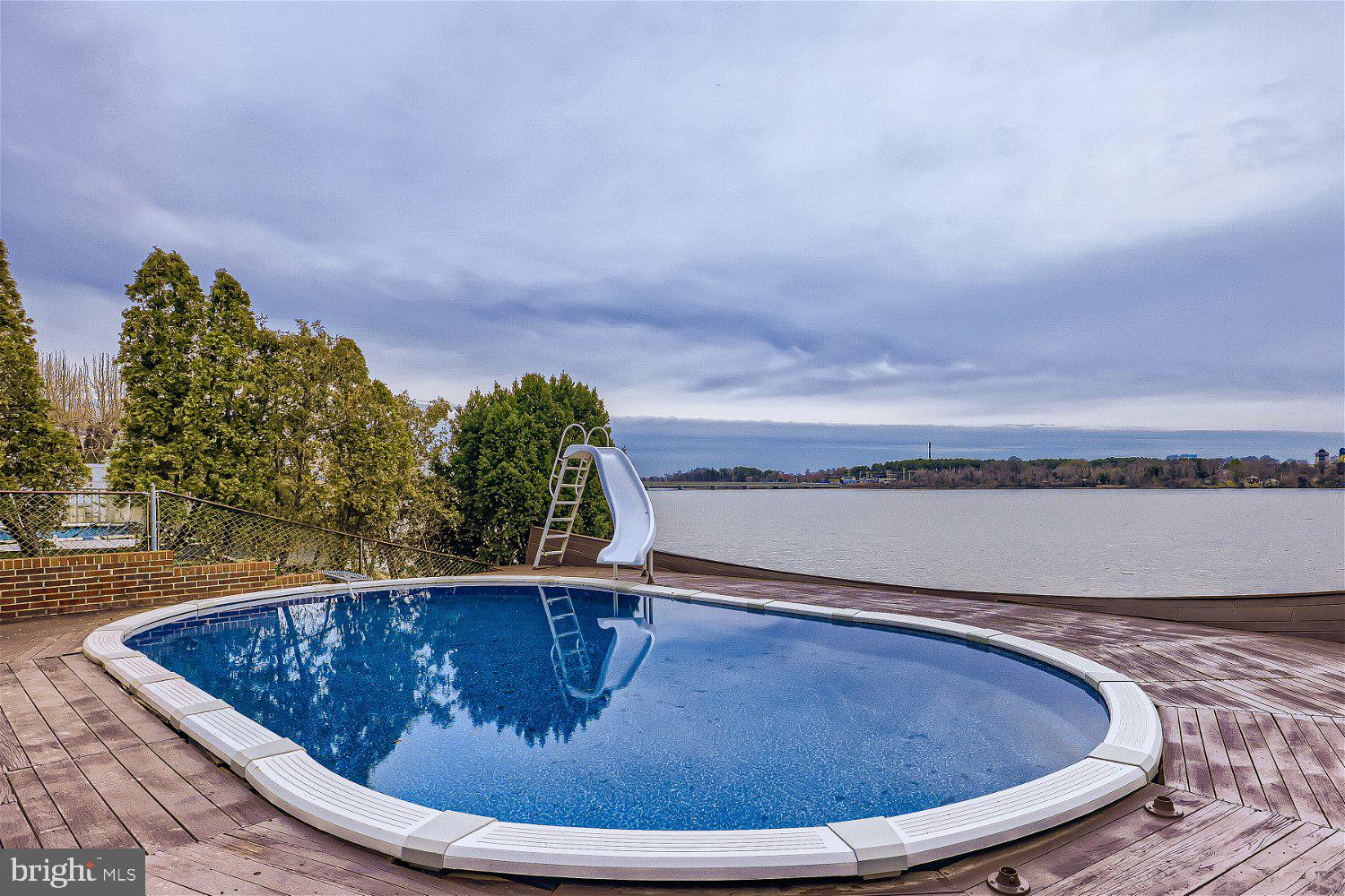 ROSEDALE - Residential