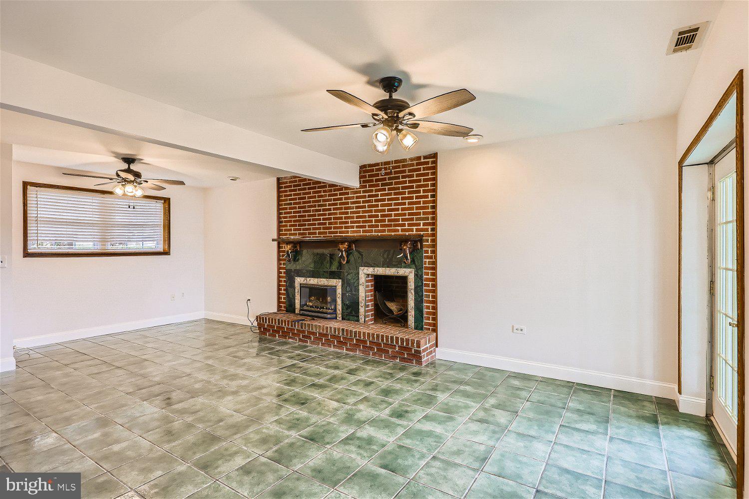 ROSEDALE - Residential