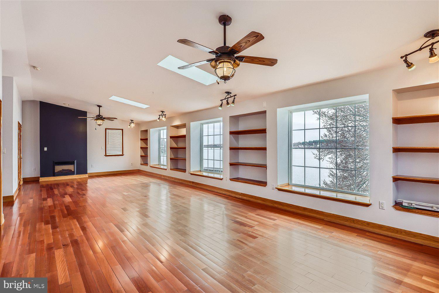 ROSEDALE - Residential