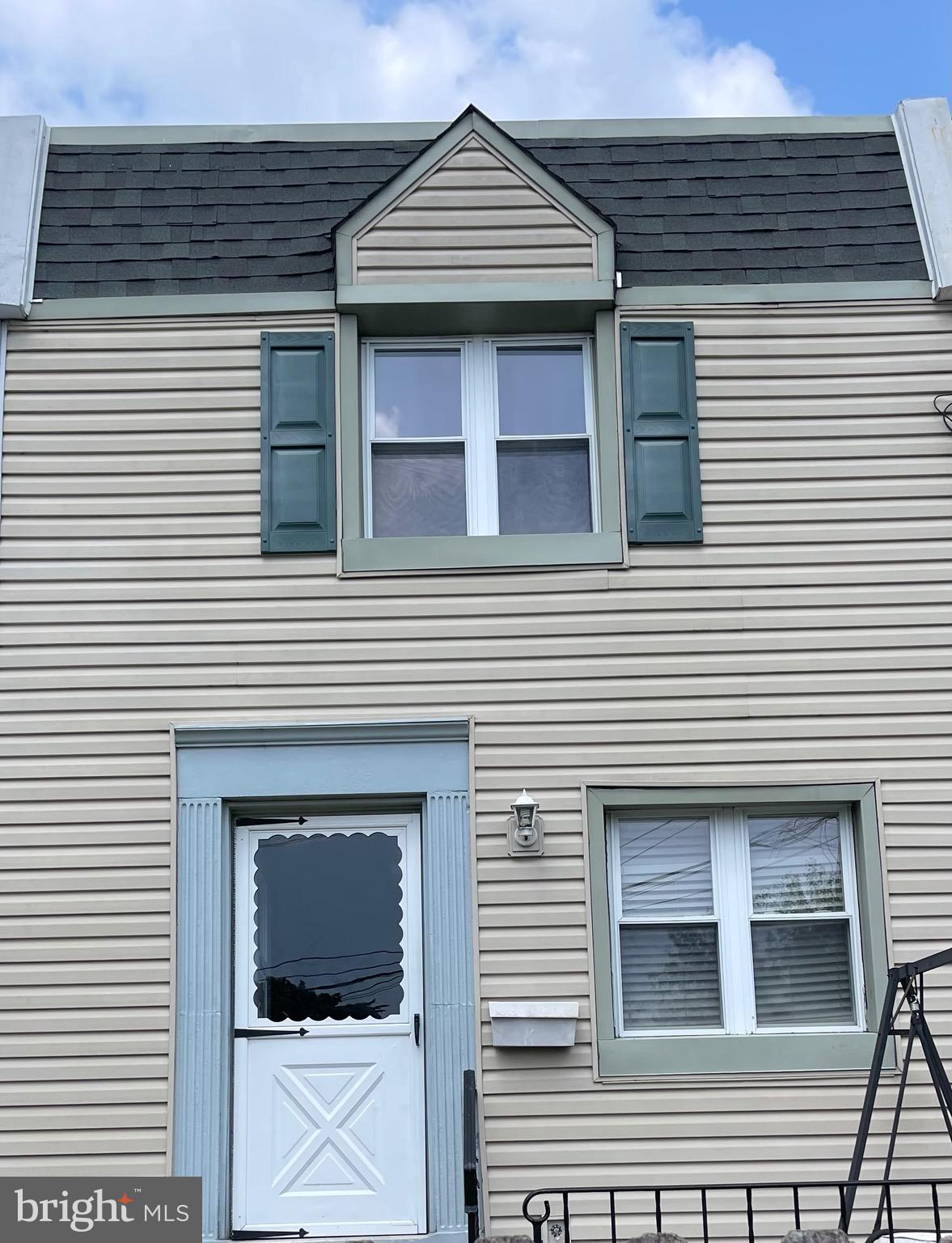 CLIFTON HEIGHTS - Residential