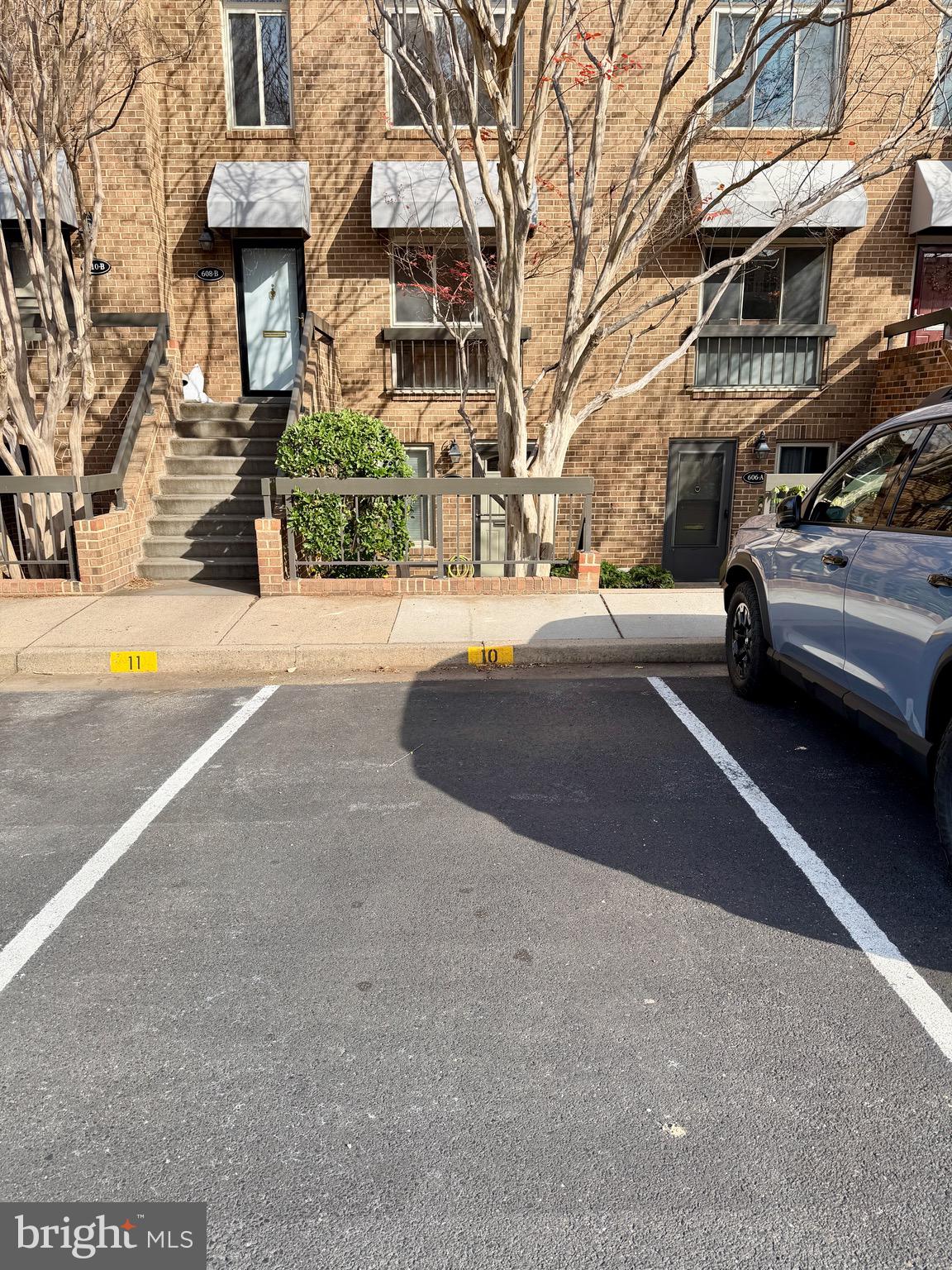 SOUTHAMPTON - Residential Lease