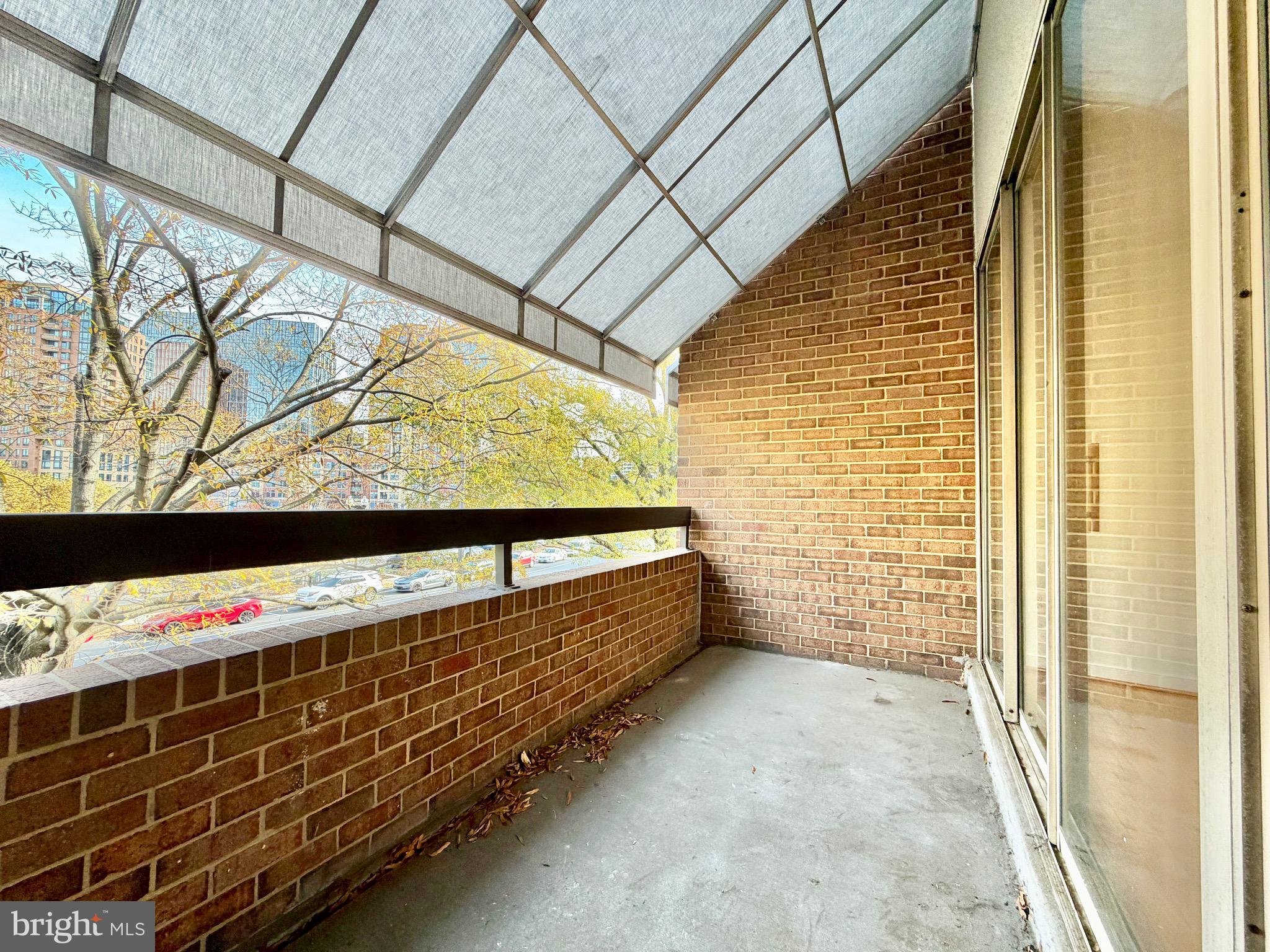 SOUTHAMPTON - Residential Lease