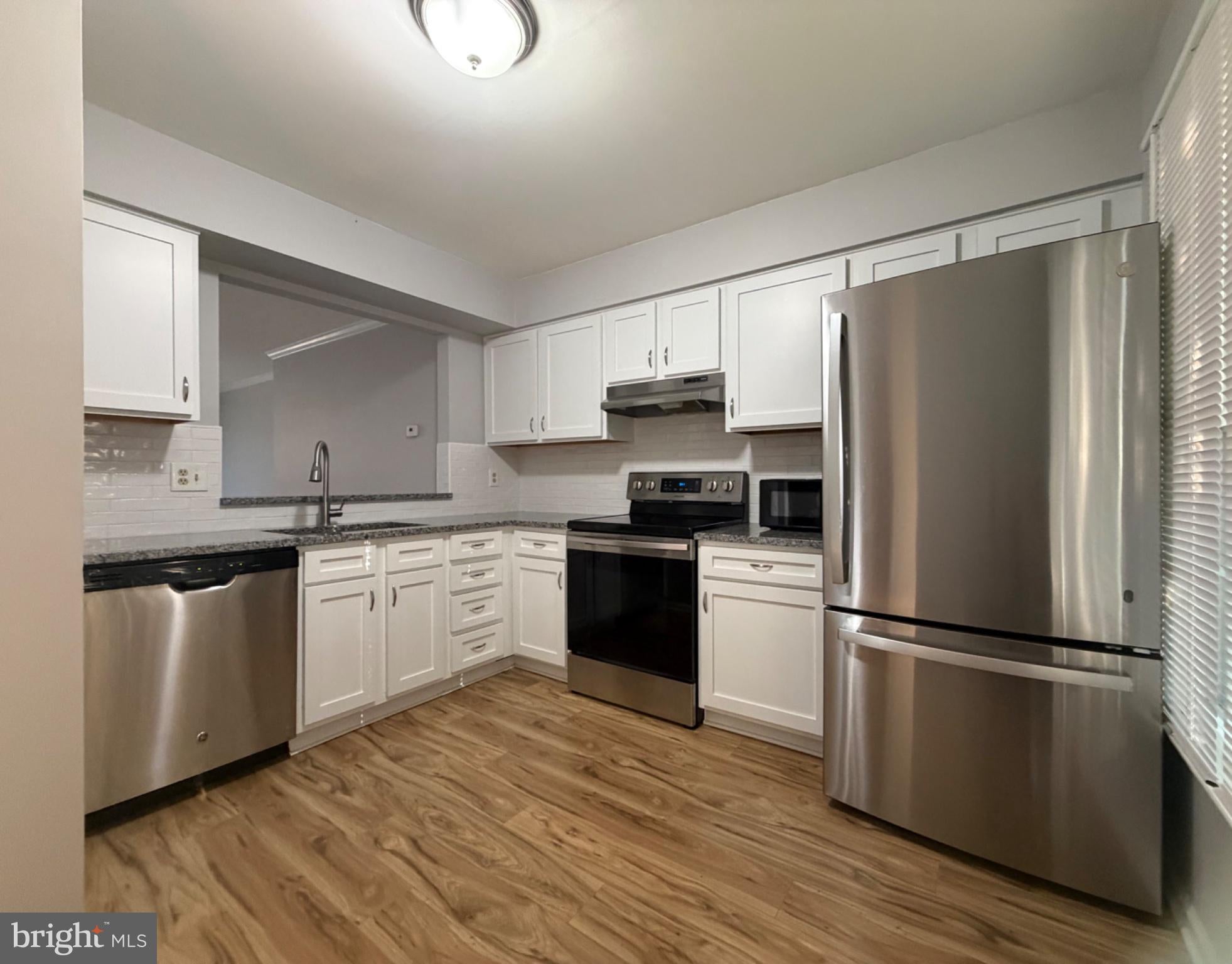 729 ACORN COURT