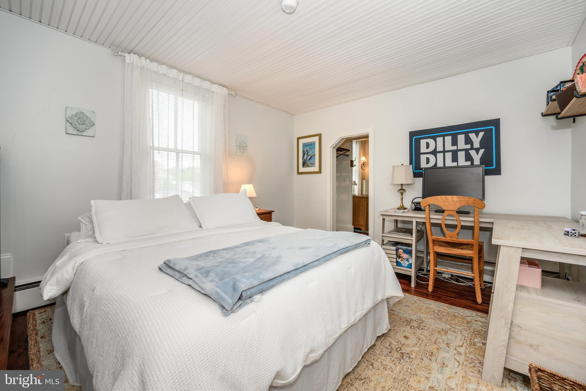 OXFORD - Commercial Sale