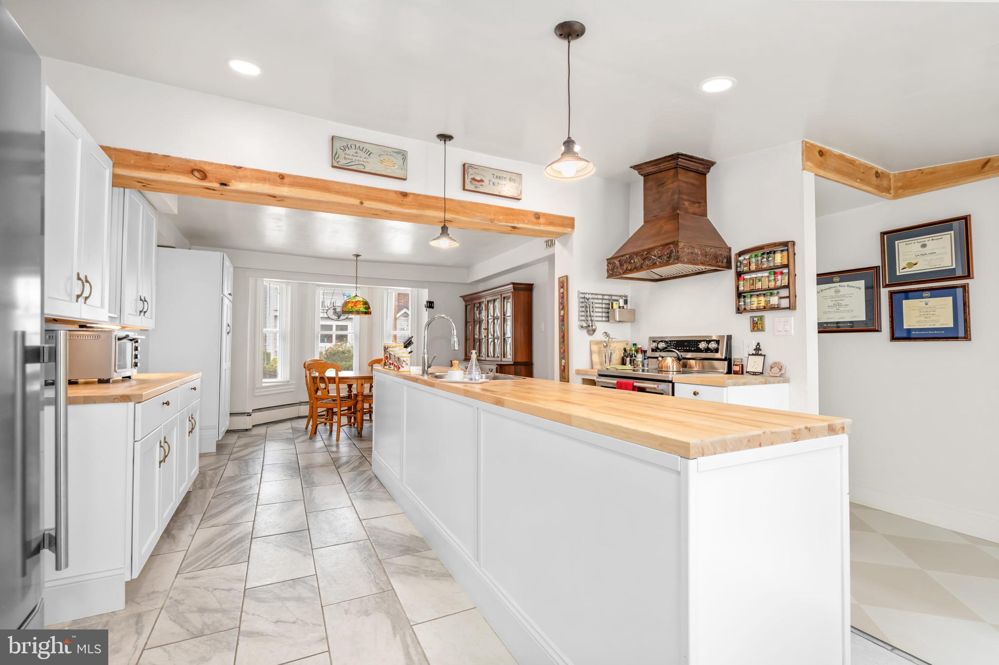 OXFORD - Commercial Sale