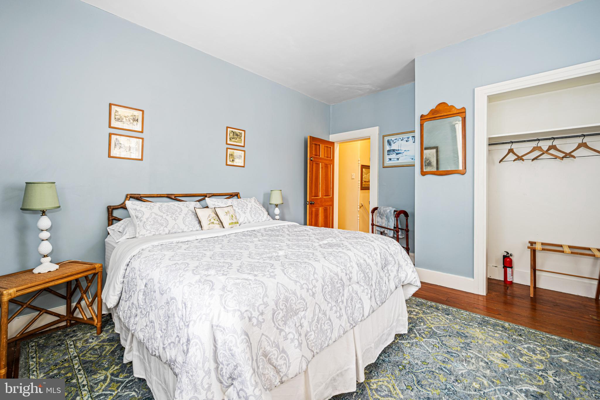 OXFORD - Commercial Sale