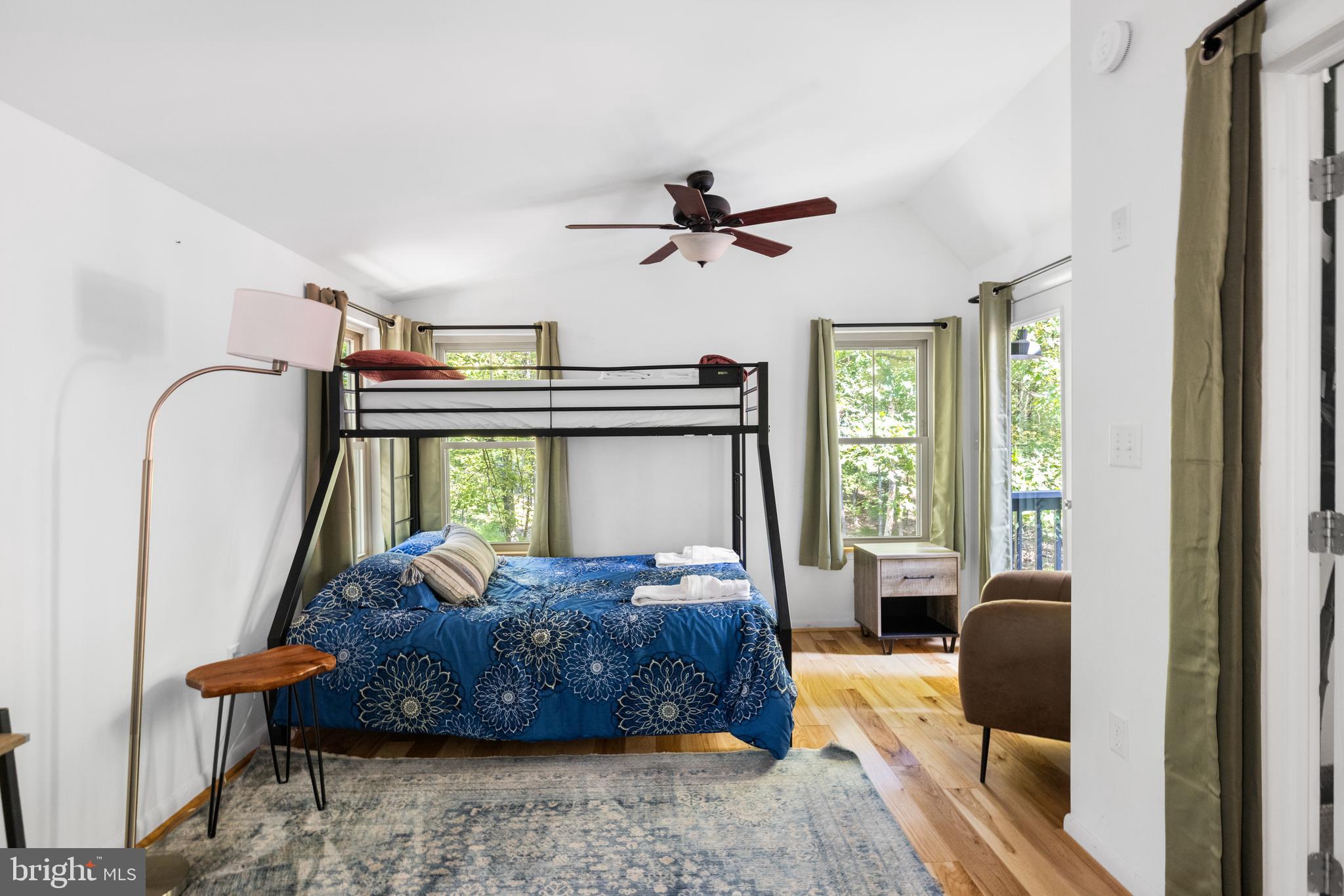 THE WOODS - Residential